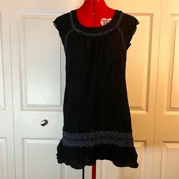 Other Black Embroidered Shift Dress By Magazine M Size M / US 6-8 / IT 42-44 - 1 Thumbnail