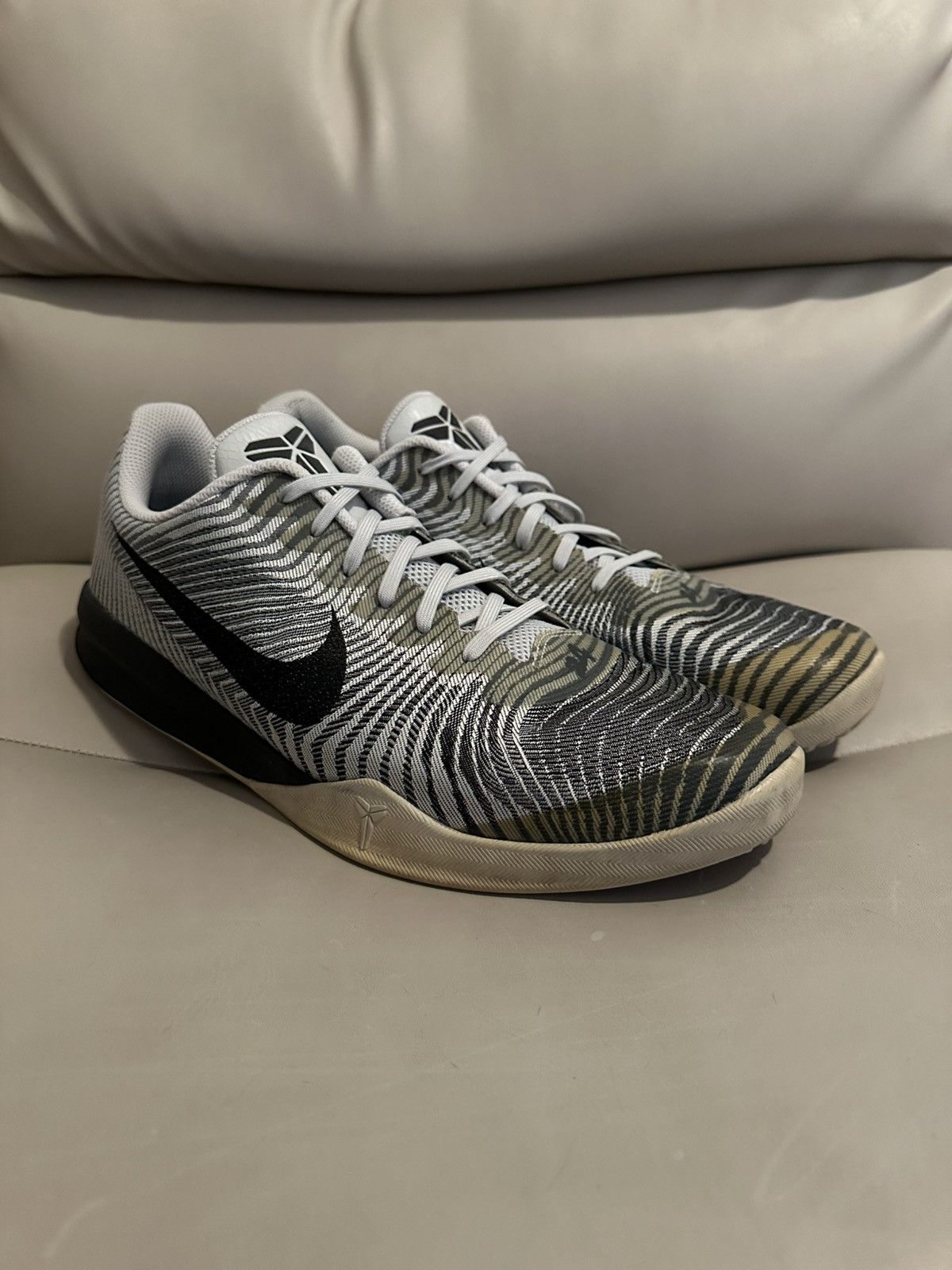Nike “Wolf Grey” Nike Kobe Bryant KB Mentality 2 Size US 14 / EU 47 - 3 Thumbnail