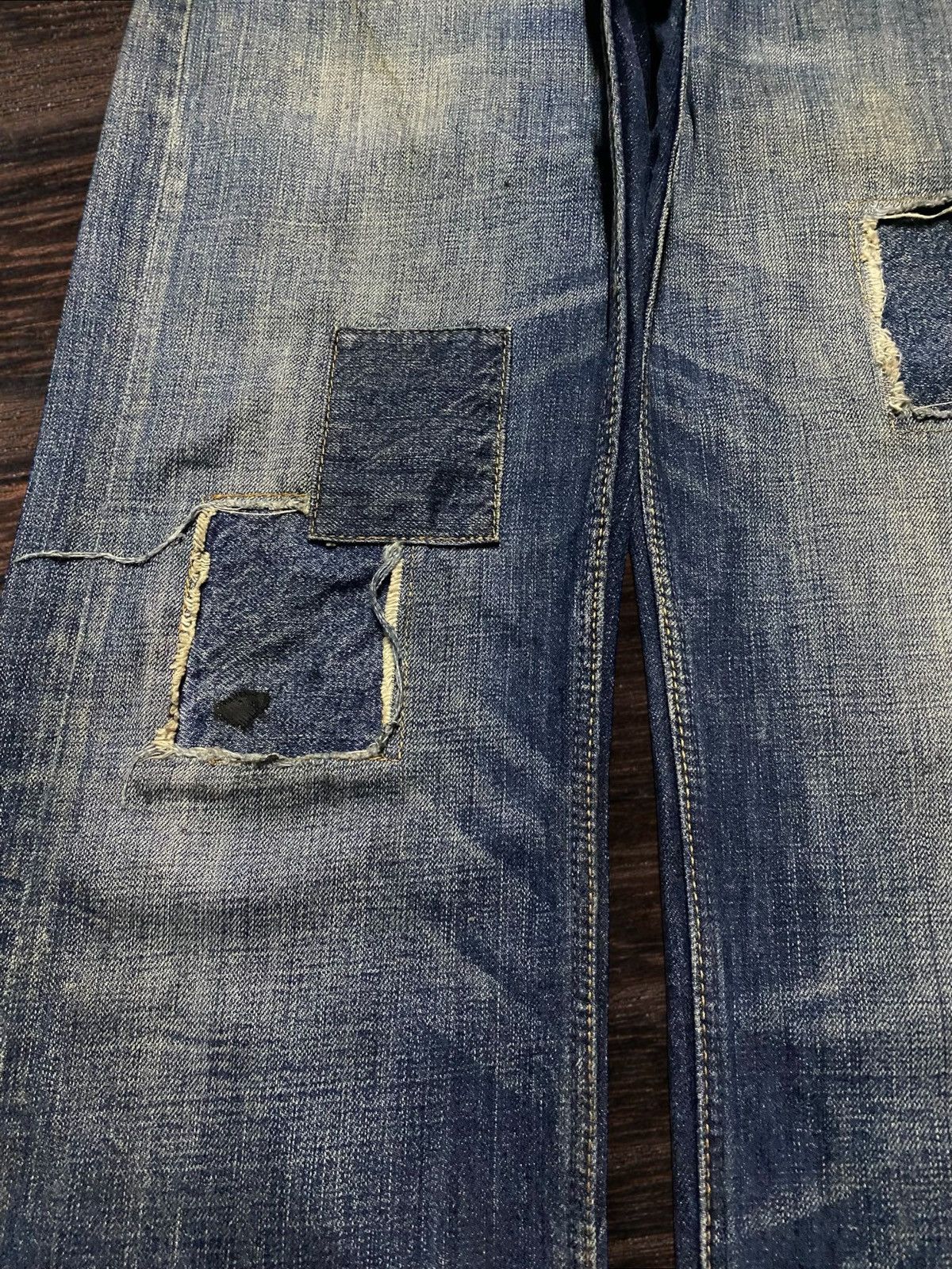 Levi's Vintage Levis Y2K Blue Wash Patches Distressed Loose Jeans Size US 32 / EU 48 - 7 Thumbnail