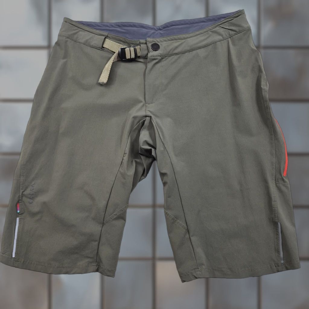 Vintage Vaude Trail Shorts Mens Small Green Biker Adjustable Belt Reflective Cycling Shirt? Size US 29 - 1 Thumbnail