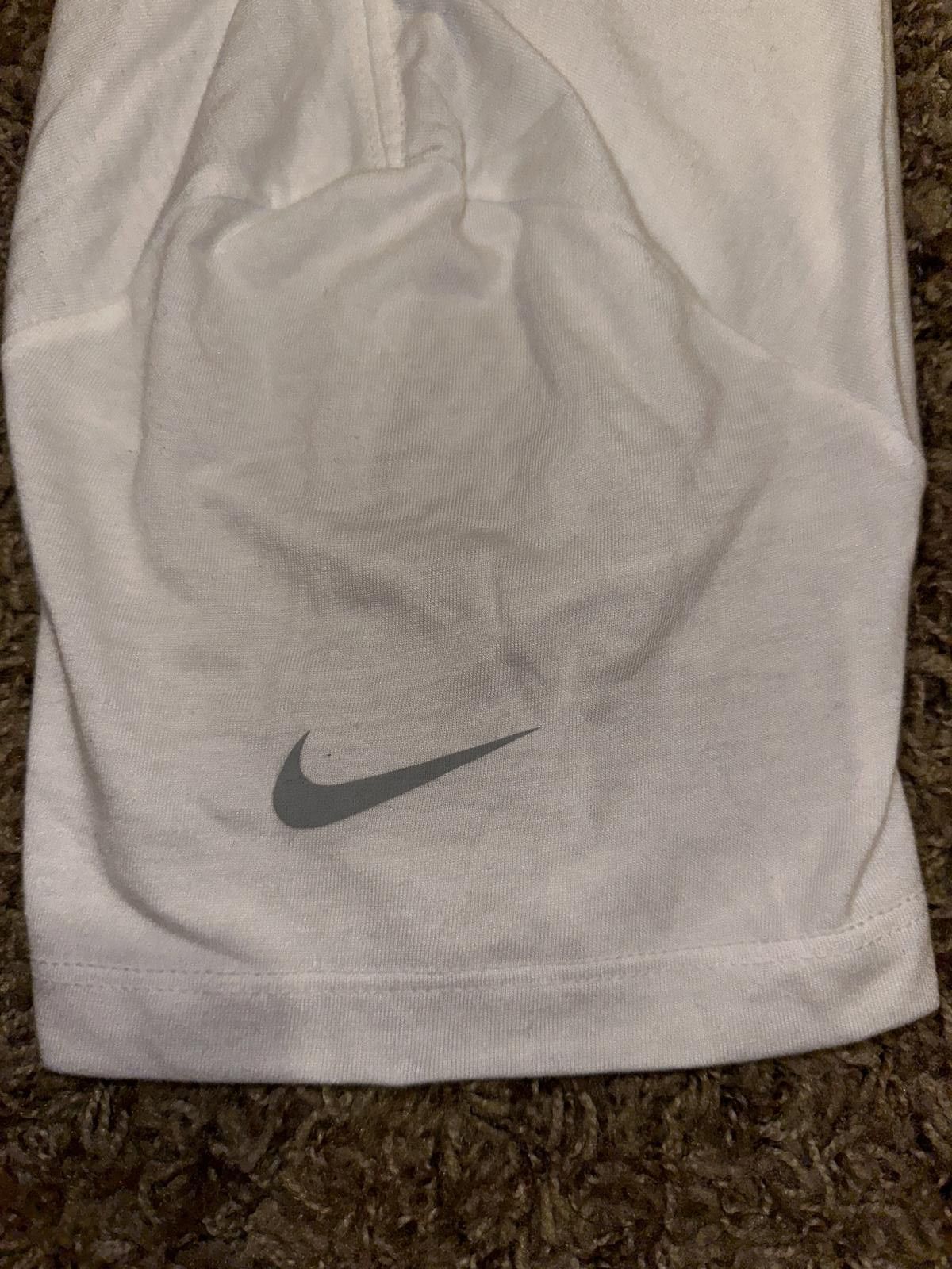 Nike Nike Slant Team (NFL Las Vegas Raiders) Women's Mid V-Neck T-Shirt Size S / US 4 / IT 40 - 5 Thumbnail