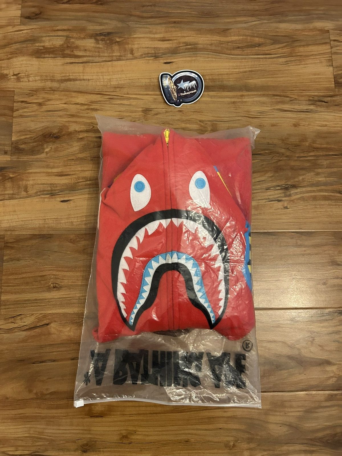 Bape Bape 2010 Red Neon Shark Full Zip Hoodie Size US M / EU 48-50 / 2 - 2 Thumbnail