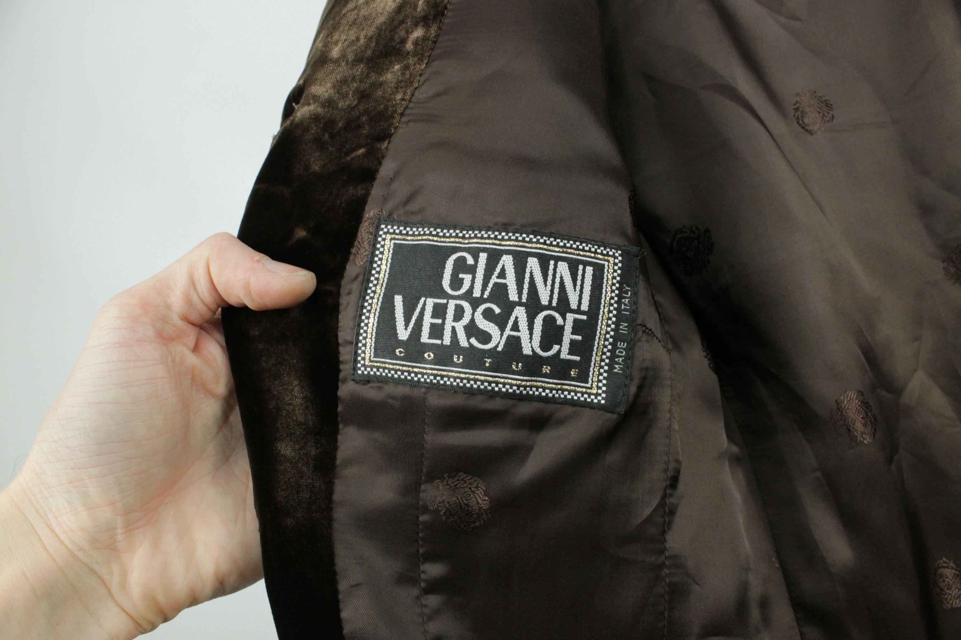 Versace RARE Gianni Versace COUTURE Brown Velvet Long Blazer Jacket Size S / US 4 / IT 40 - 13 Thumbnail