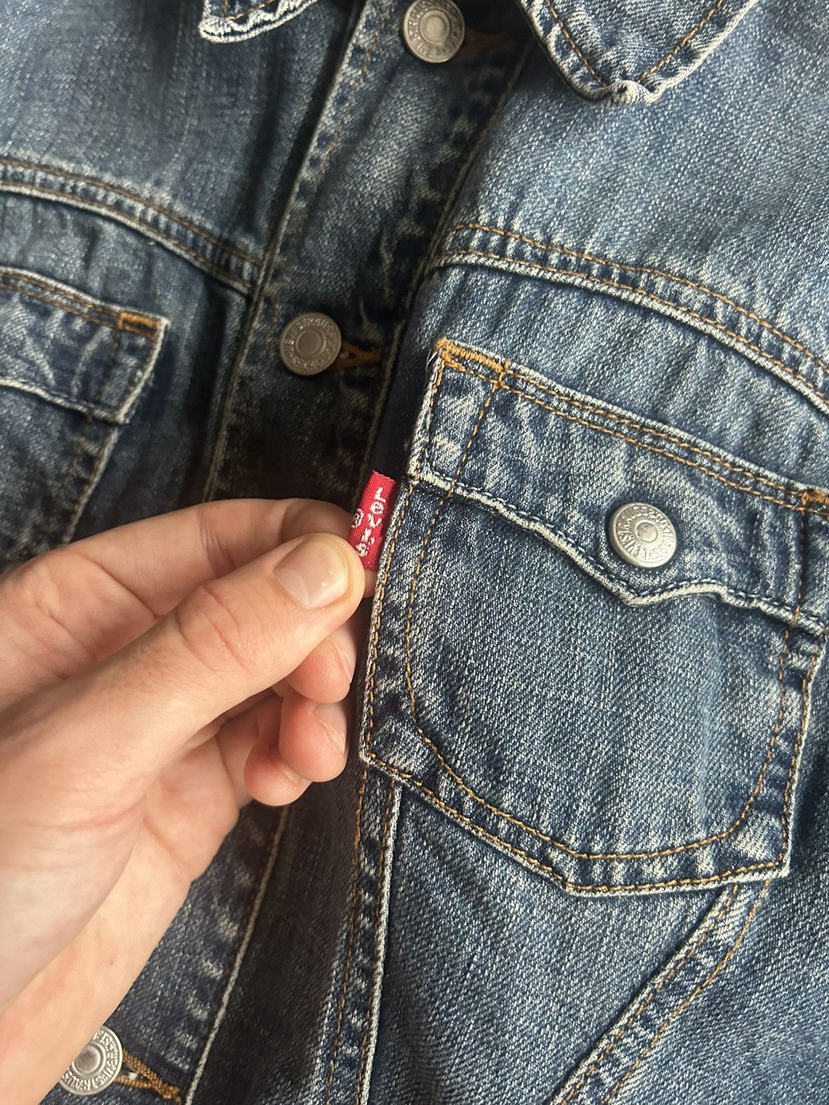 Levi's Vintage Levis Denim Y2K Jeans Jacket 90s Faded Washed Size M Size M / US 6-8 / IT 42-44 - 5 Thumbnail