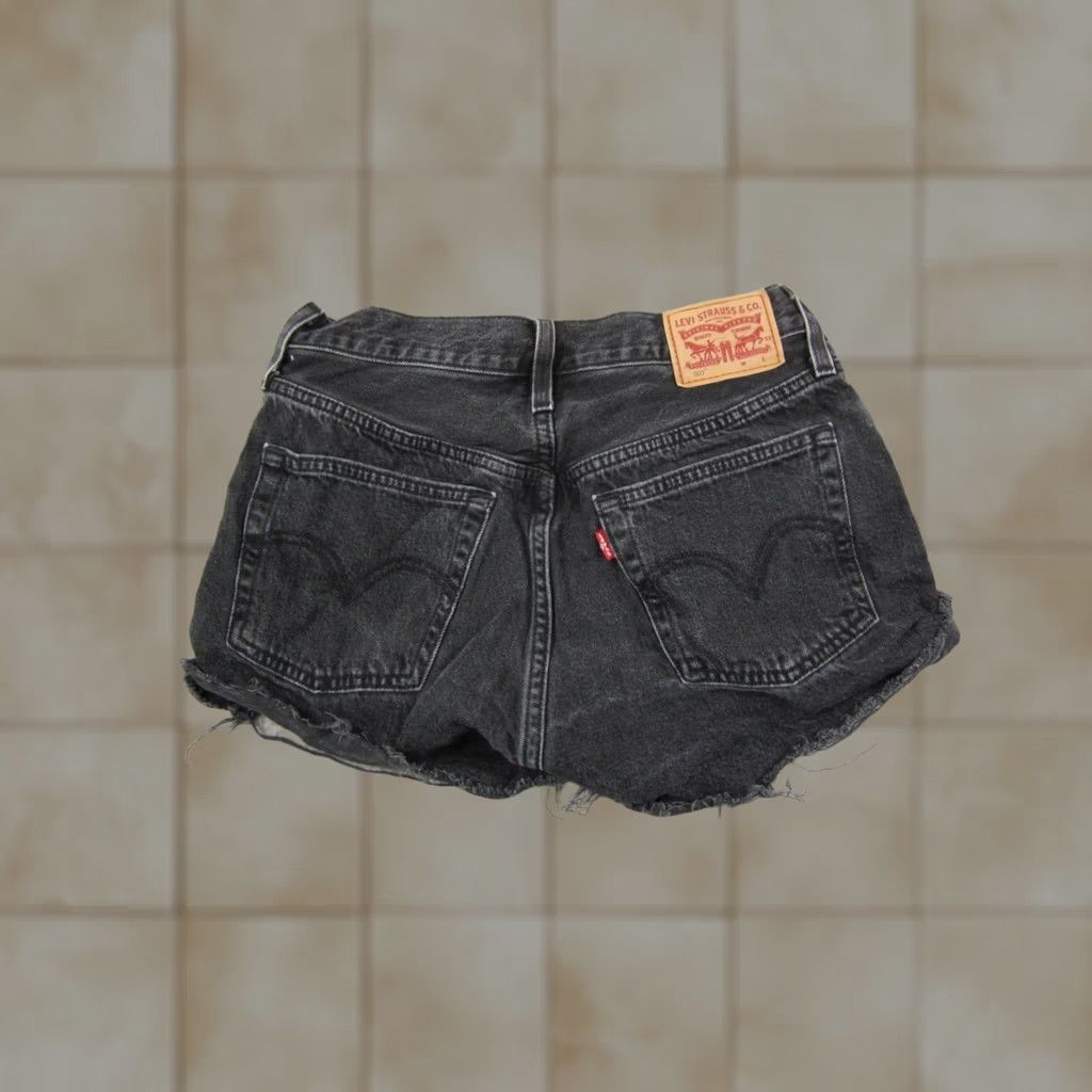 Levi's VINTAGE Levi's Shorts Womens Size 26 Black Denim Cut Offs Button Fly Jorts 70s 80s Size 26" / US 2 / IT 38 - 1 Thumbnail