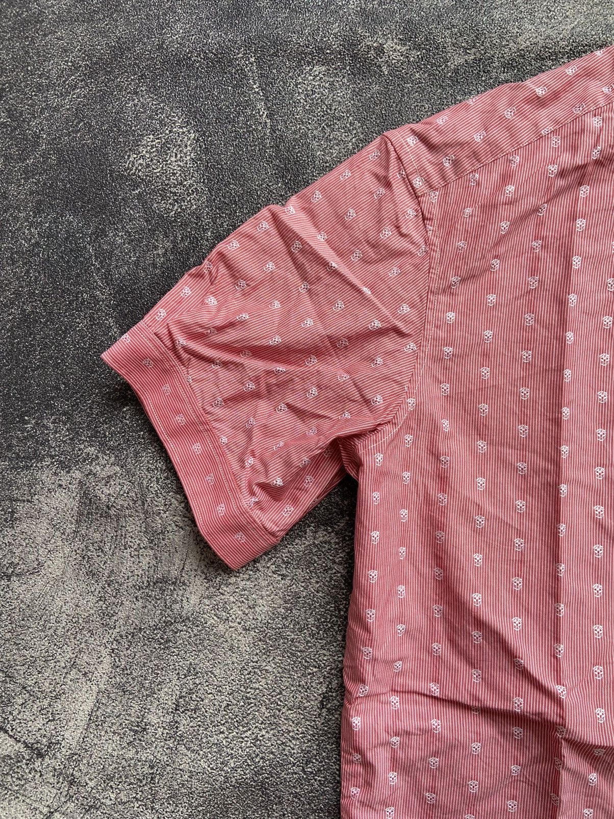 Alexander McQueen Alexander McQueen Skull Pink Pattern Shirt Short Sleeve Size US M / EU 48-50 / 2 - 4 Thumbnail