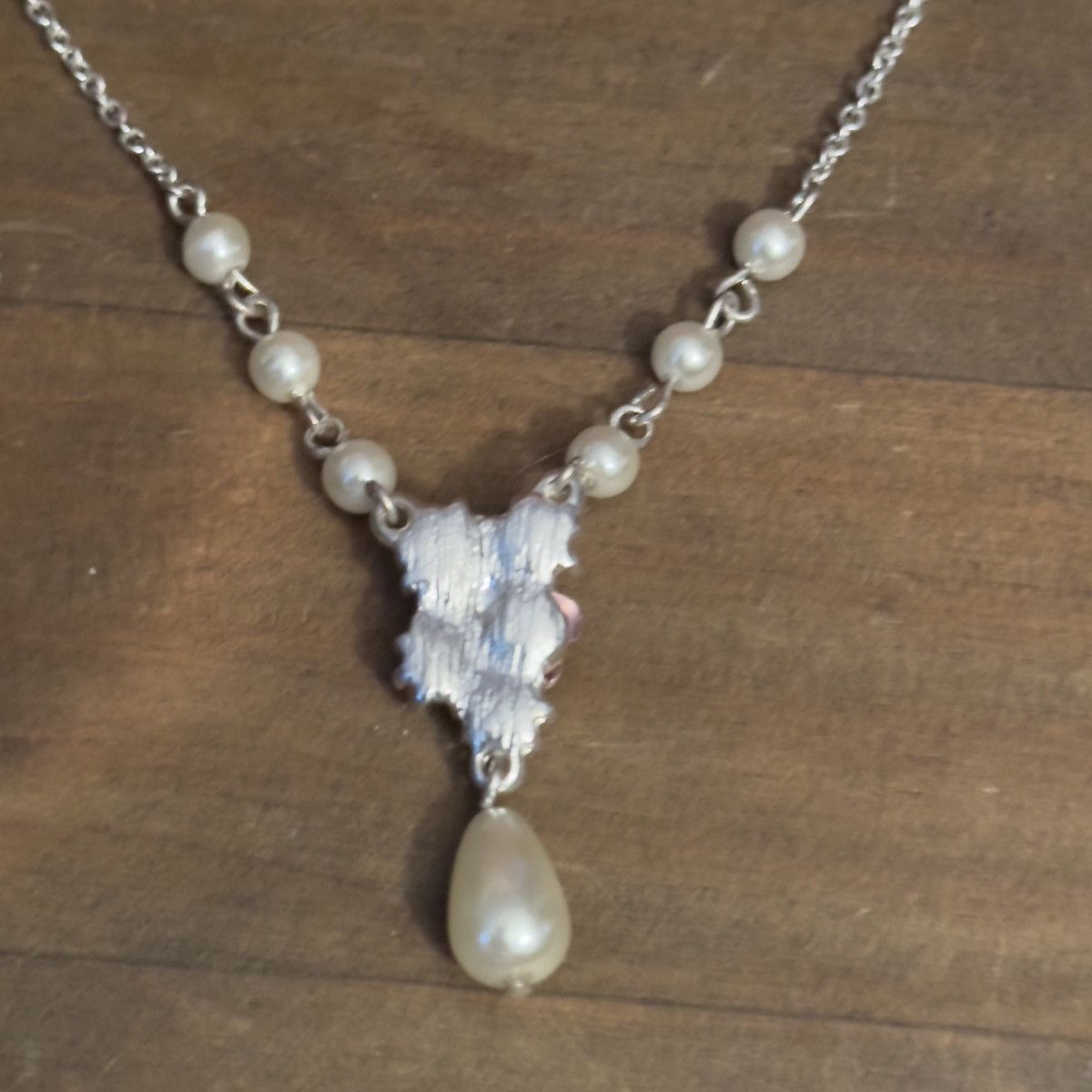 Other Avon Melissa flower, rhinestones and pearls necklace Size ONE SIZE - 4 Thumbnail