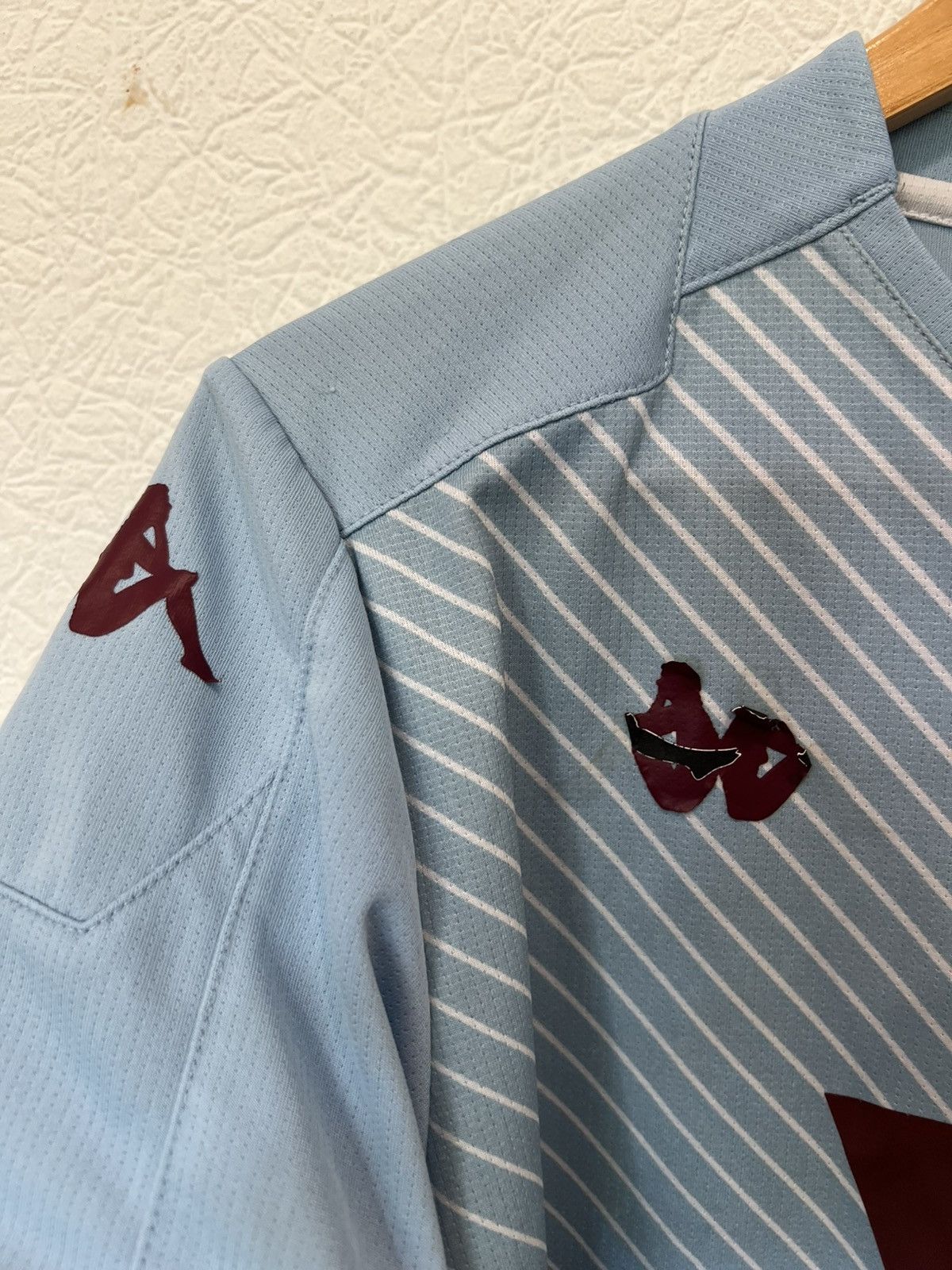 Kappa Aston Villa Kappa 2019/2020 Away Kit Soccer Jersey Football Size US L / EU 52-54 / 3 - 4 Thumbnail
