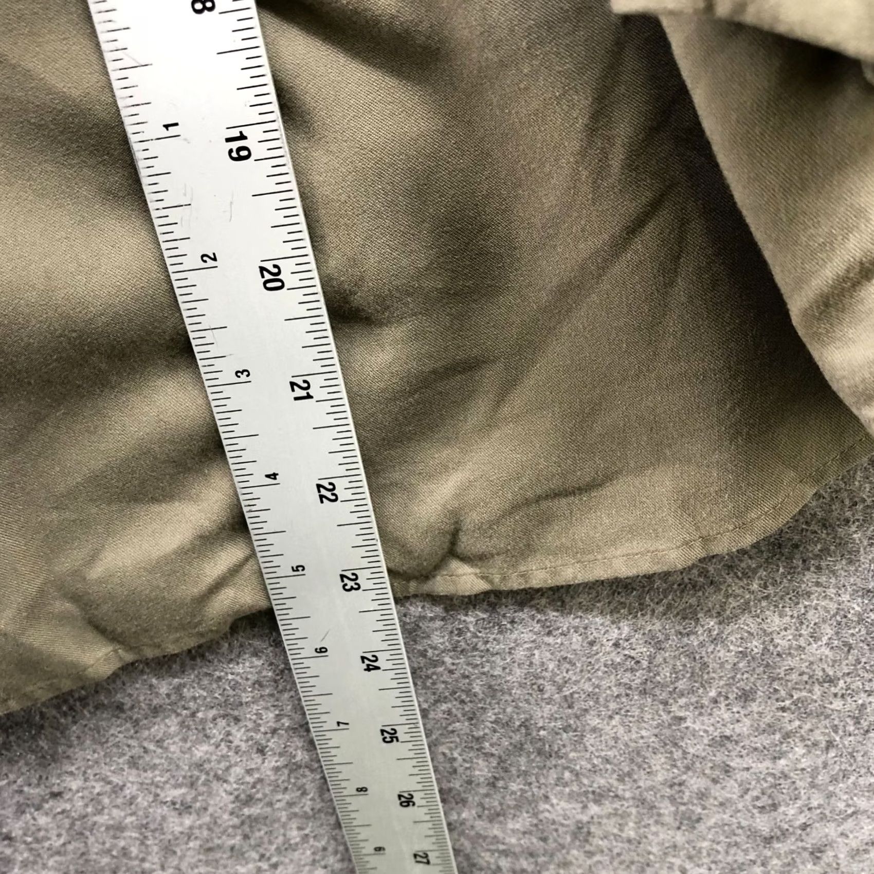 Uniqlo Uniqlo Blouse Womens XS Olive Green 3/4 Sleeve Skipper Collar Polyester Blend Rayon Split Neck Button Casual Shirt Size XS / US 0-2 / IT 36-38 - 8 Thumbnail
