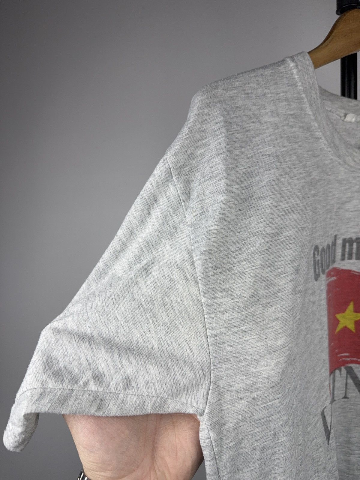 Vintage 90s Retro Good Morning Vietnam Flag Graphic Vintage T-Shirt Size US L / EU 52-54 / 3 - 7 Thumbnail