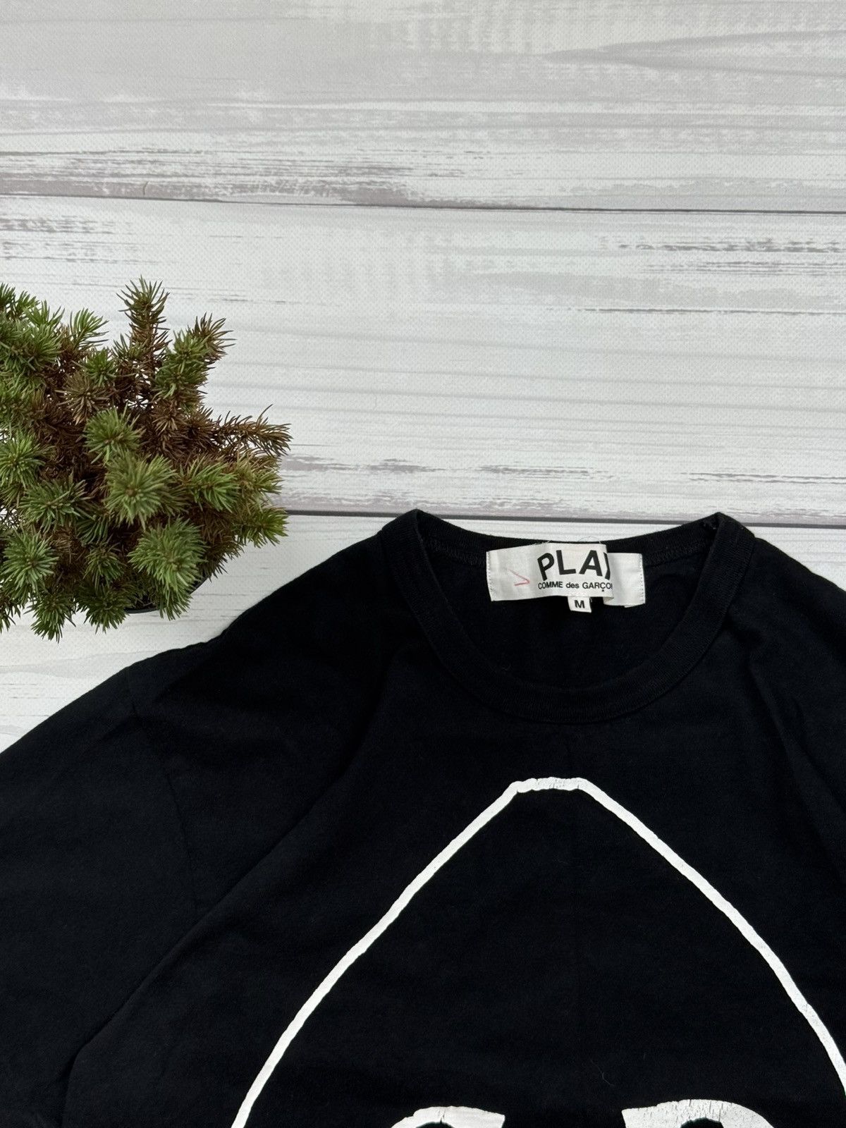 Comme des Garcons CDG Play Comme Des Garçons Inverted Heart Black and White Size US M / EU 48-50 / 2 - 3 Thumbnail