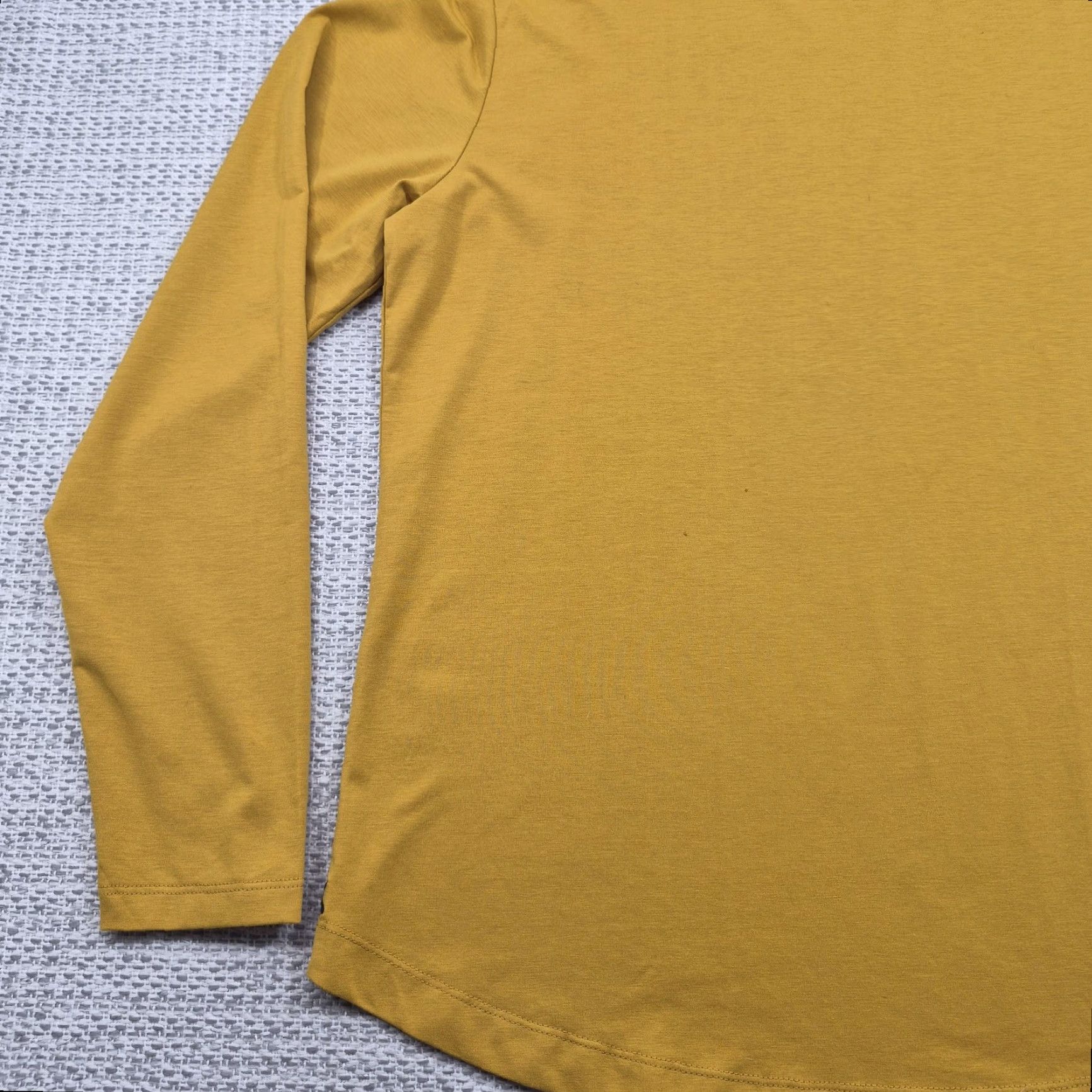 Cuts Cuts Shirt Mens XL Yellow Long Sleeve Curve Hem Pyca Pro Casual Crewneck Tee Size US XL / EU 56 / 4 - 3 Thumbnail