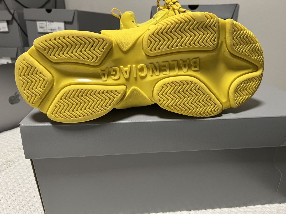 Balenciaga Balenciaga Triple S All Over Yellow (Discontinued) Size US 11 / EU 44 - 8 Thumbnail