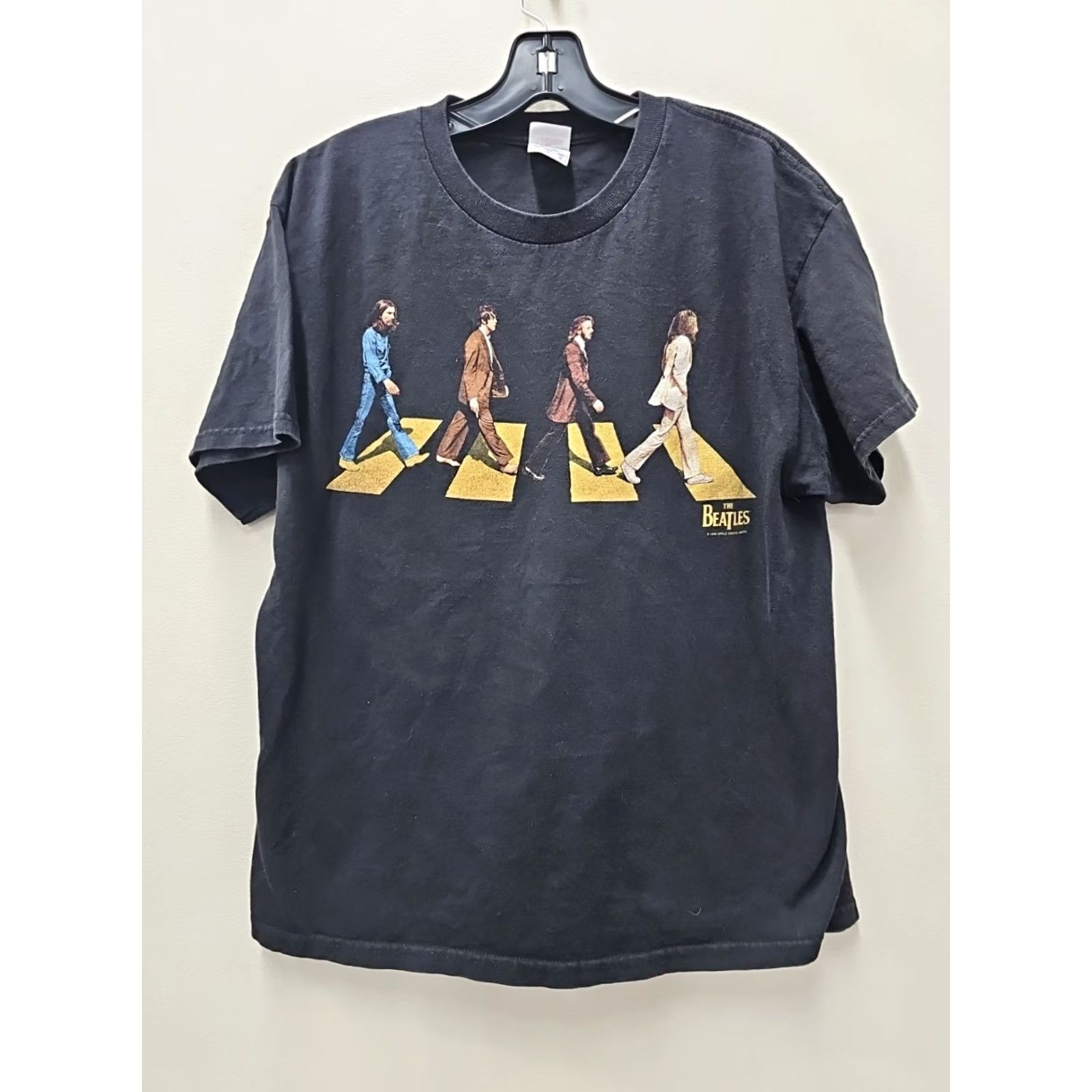 Apple VINTAGE The Beatles T-Shirt Abbey Road 1996 Apple Corps Double Sided Club 13 Large Mens Black 90s Band Music Shirt Size US L / EU 52-54 / 3 - 2 Thumbnail