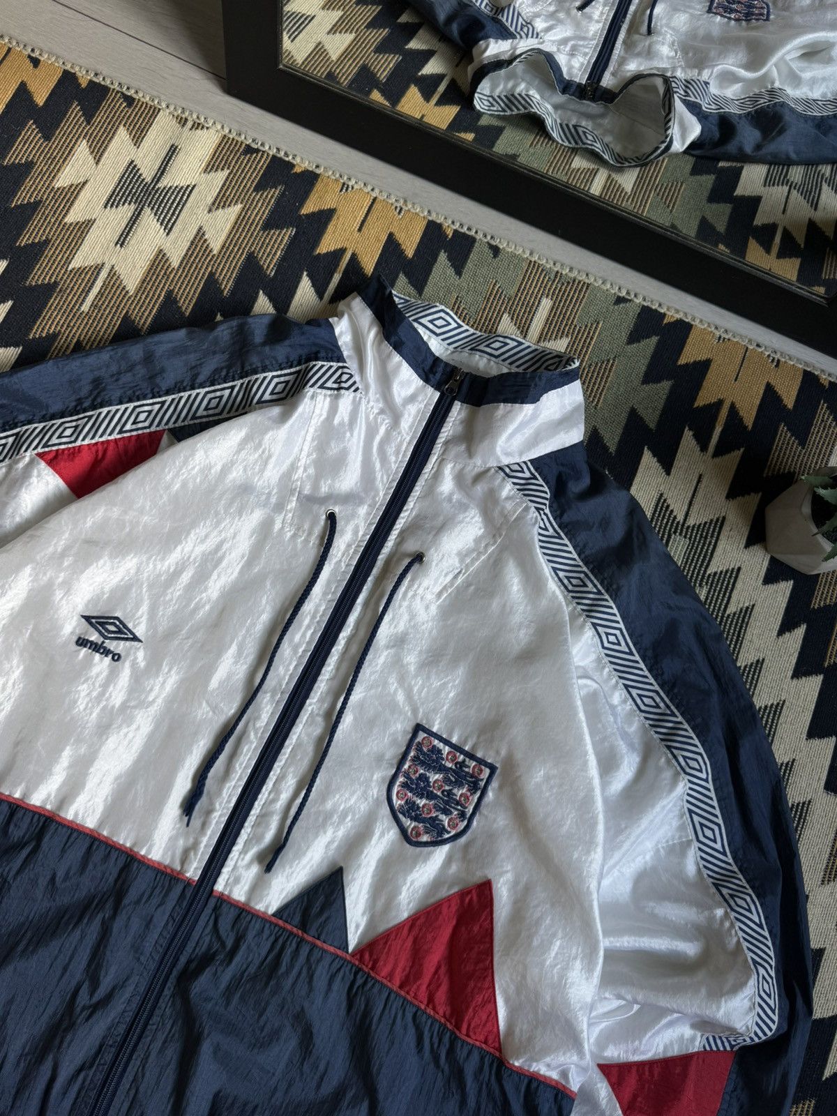 Umbro Vintage Umbro England 1990-92 Soccer Blockcore Jacket Size US XL / EU 56 / 4 - 6 Thumbnail
