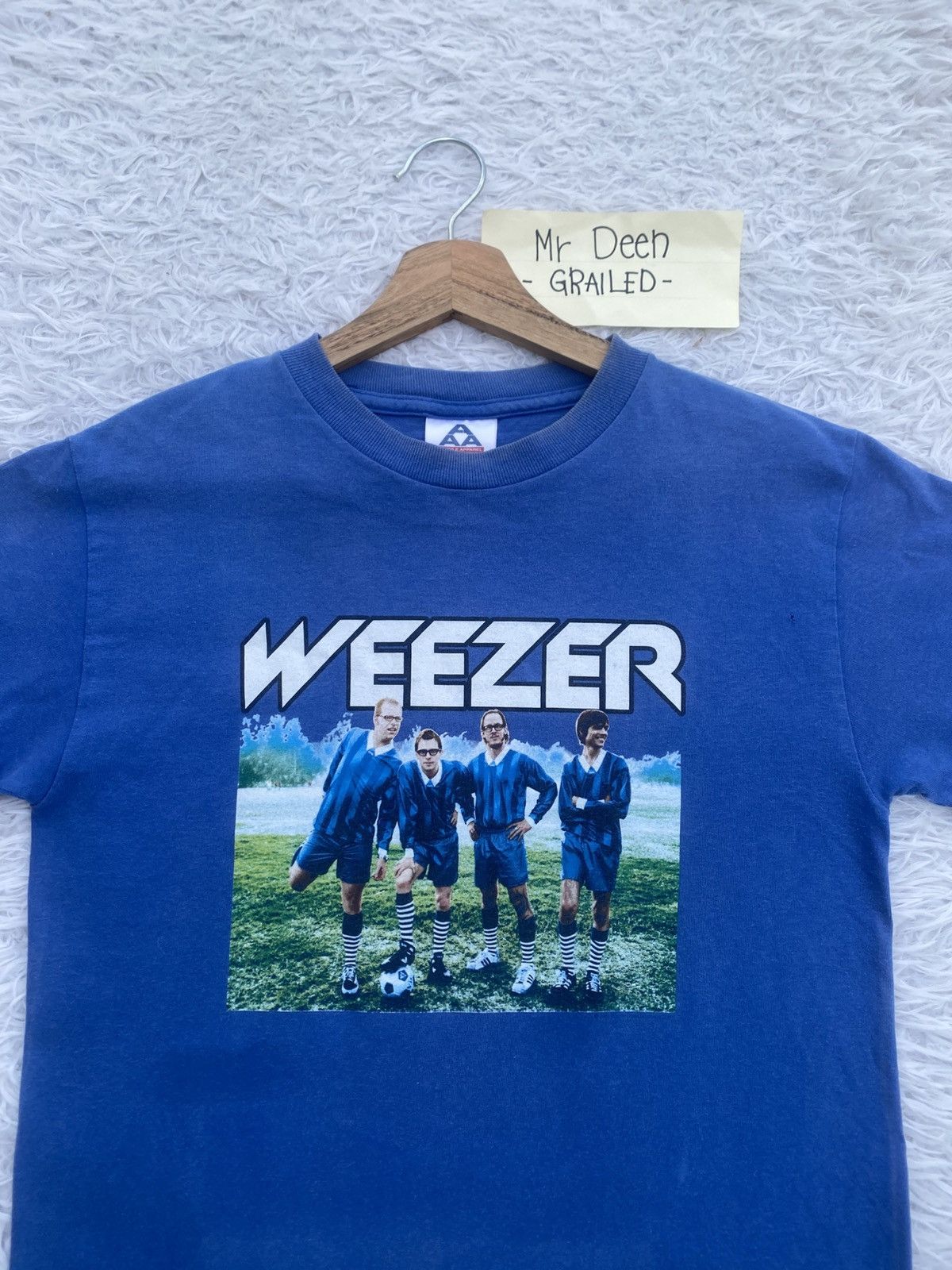 Band Tees Rare Vintage 2000s Weezer Japan Tour Tshirt Size US S / EU 44-46 / 1 - 1 Thumbnail