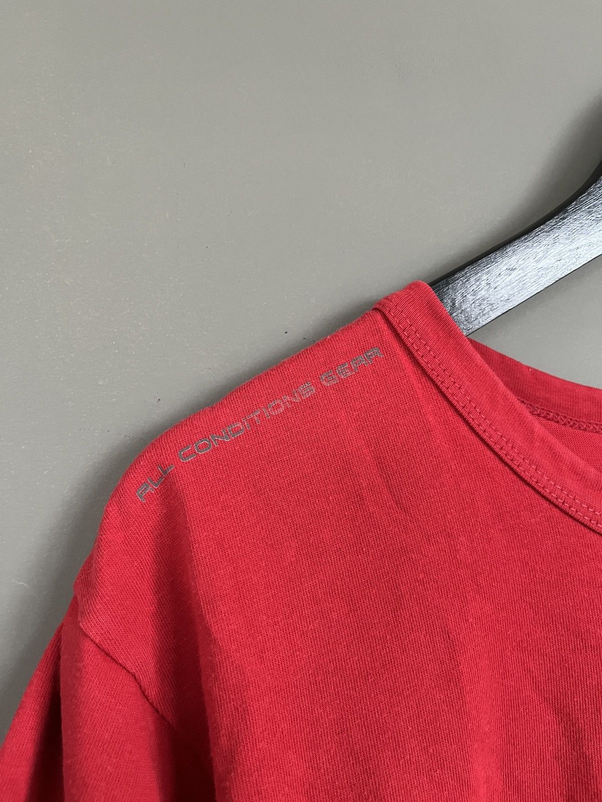Nike ACG × Vintage Nike ACG Vintage Eat Dirt Red T-shirt Size US M / EU 48-50 / 2 - 6 Thumbnail