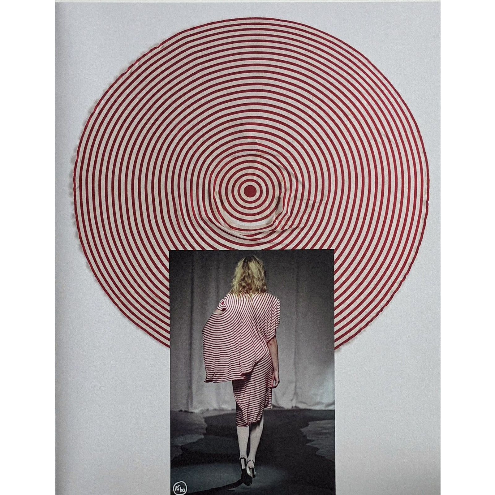 Maison Margiela × Vintage Maison Margiela Archive Fashion photo framed 9x12 Size ONE SIZE - 2 Thumbnail