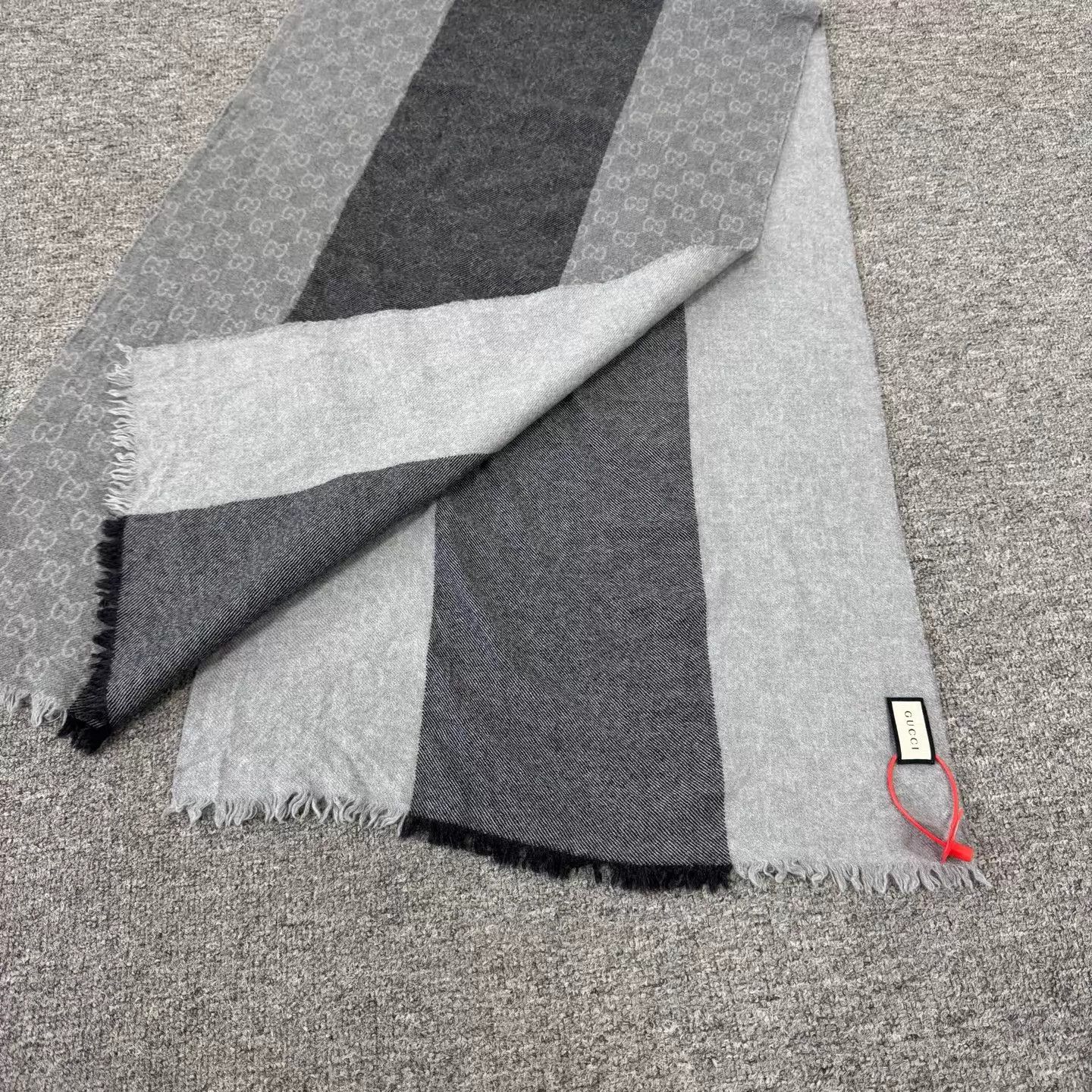 Gucci Gucci gray black stripe GG jacquard wool scarf 99 new Size ONE SIZE - 3 Thumbnail