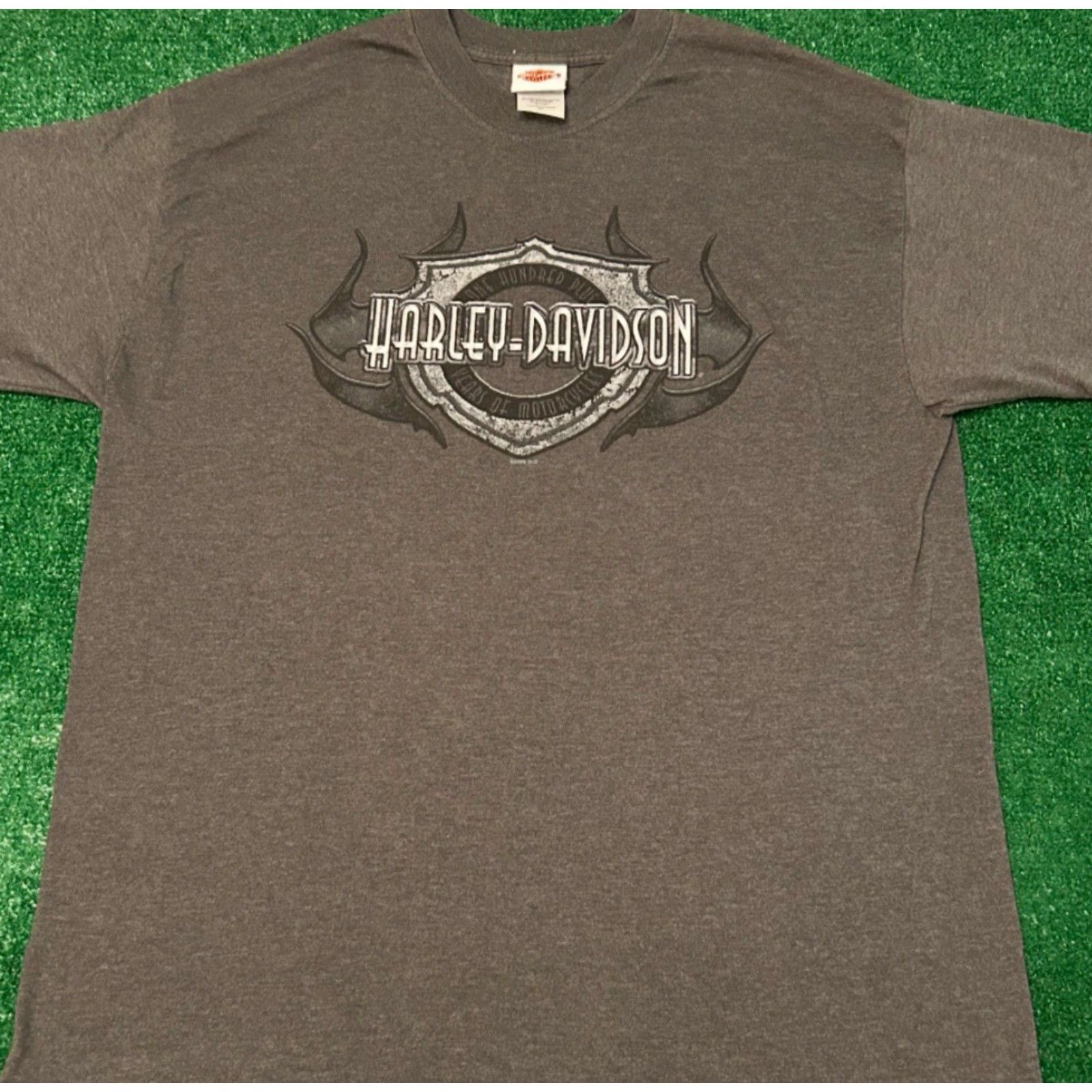 Harley Davidson VINTAGE Harley-Davidson T-Shirt Mens XL Gray 2006 Y2K Biker Grunge 90s Logo Fairbanks Alaska Size US XL / EU 56 / 4 - 4 Thumbnail