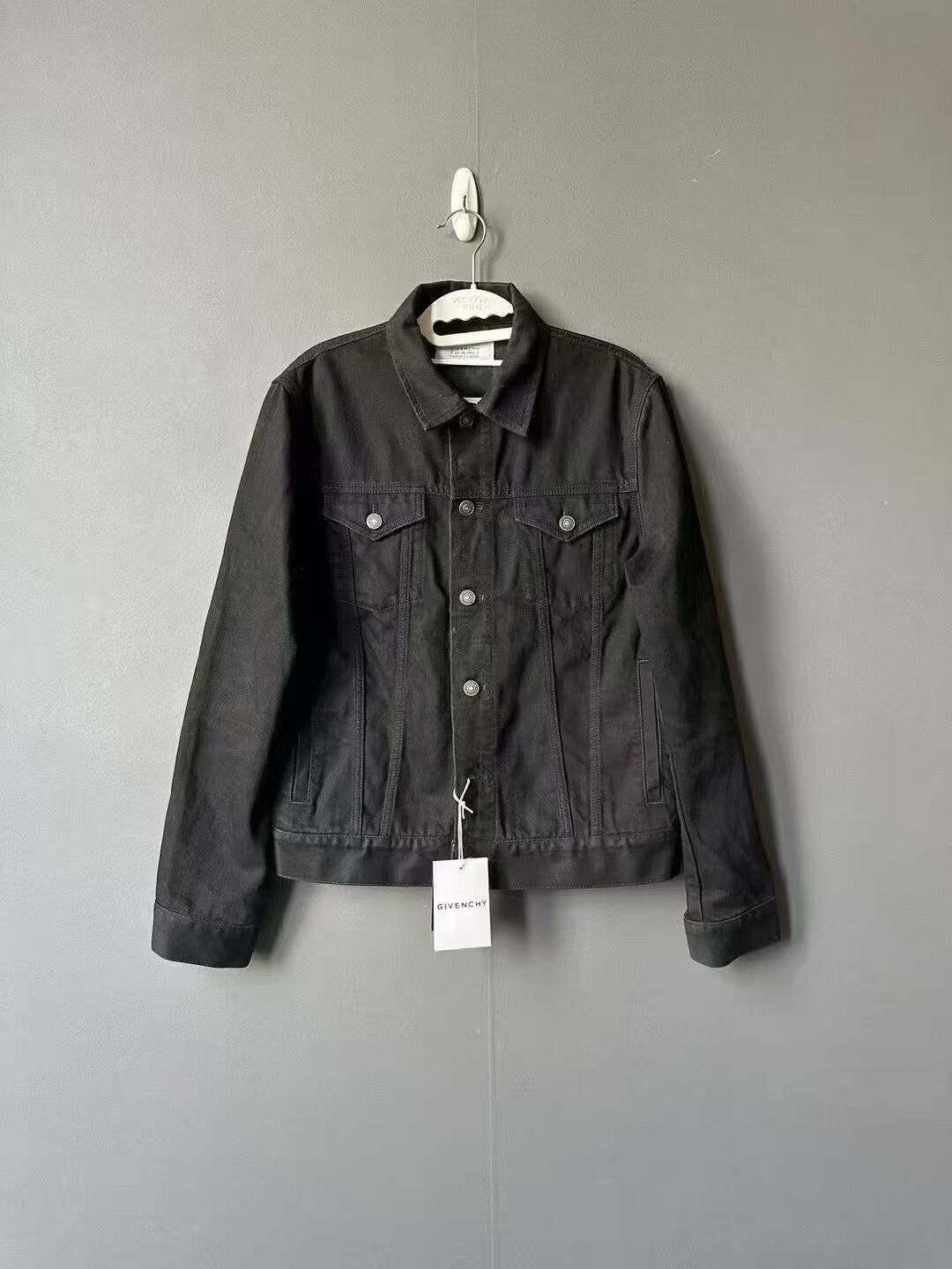 Givenchy Givenchy Rainbow Embroidery Denim Jacket Size US S / EU 44-46 / 1 - 1 Thumbnail
