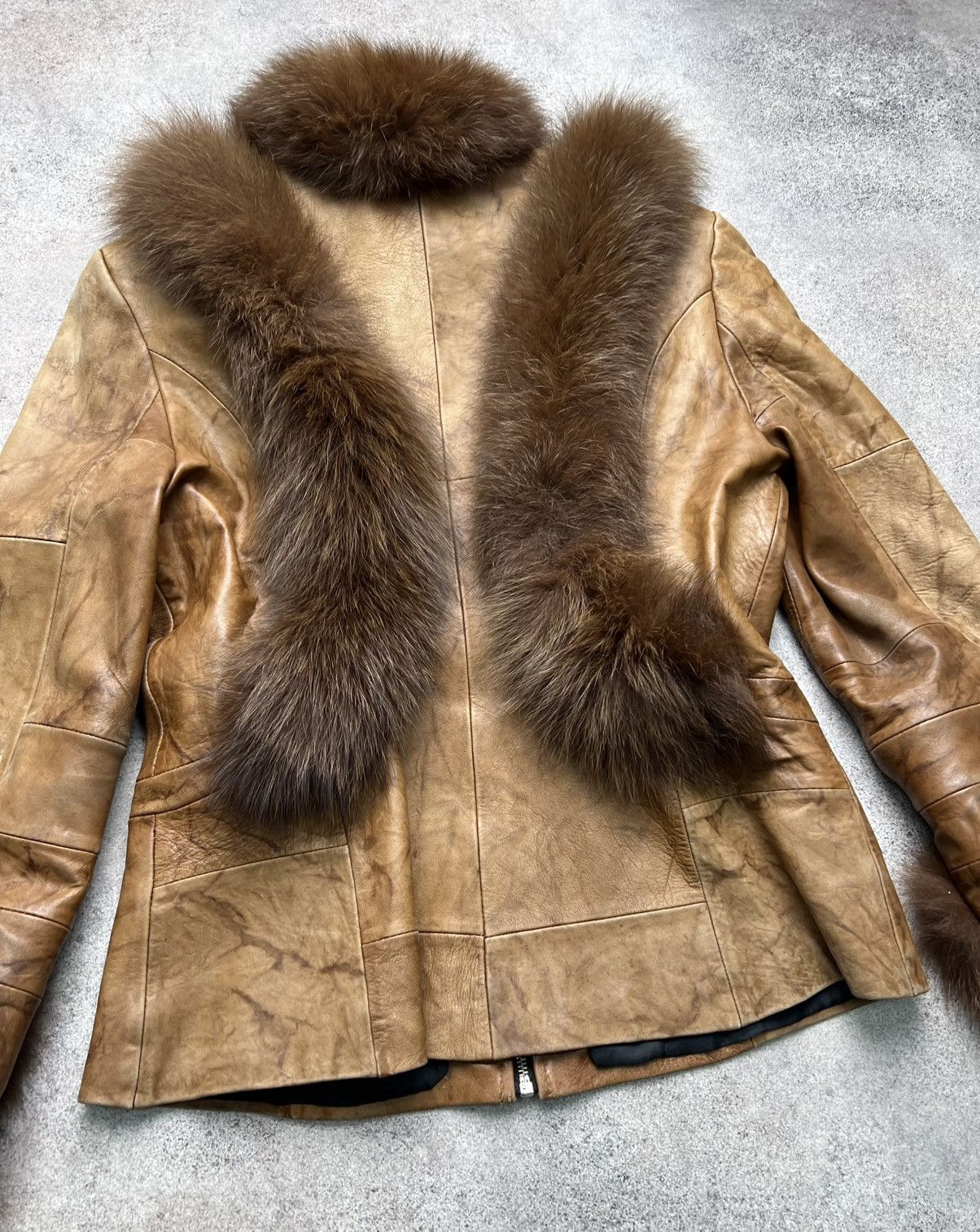 Vintage Vintage gorgeous fancy leather jacket with fur details Size S / US 4 / IT 40 - 14 Thumbnail