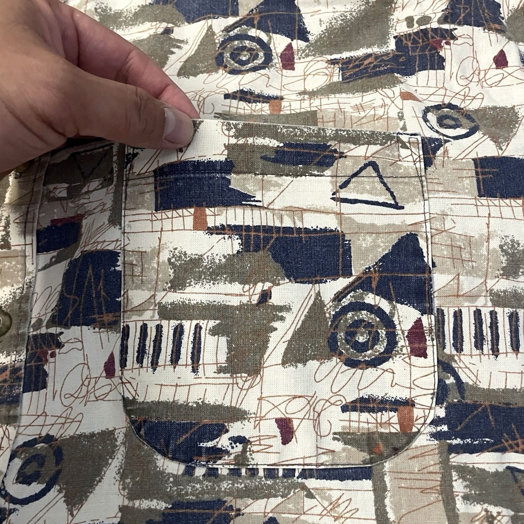 Vintage VINTAGE World Island Button-Down Shirt Adult XXL 2XL AOP Art Pocket Y2K USA Mens Size US XXL / EU 58 / 5 - 3 Thumbnail