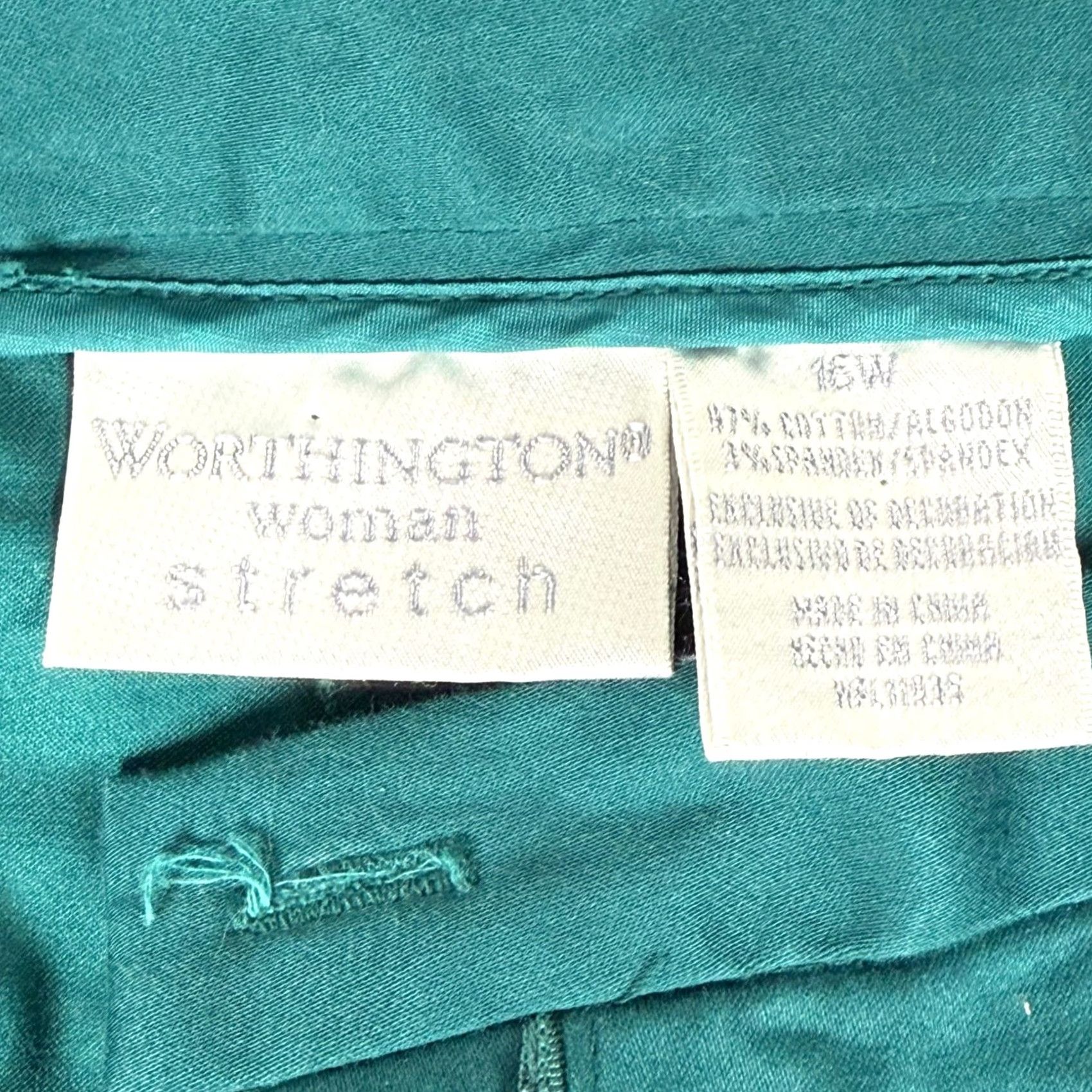 Worthington Worthington Capris Pants Teal Embroidered Beaded Paisley Stretch 16W Womens Pull On Cropped Casual Size 38" / US 16 / IT 52 - 4 Thumbnail