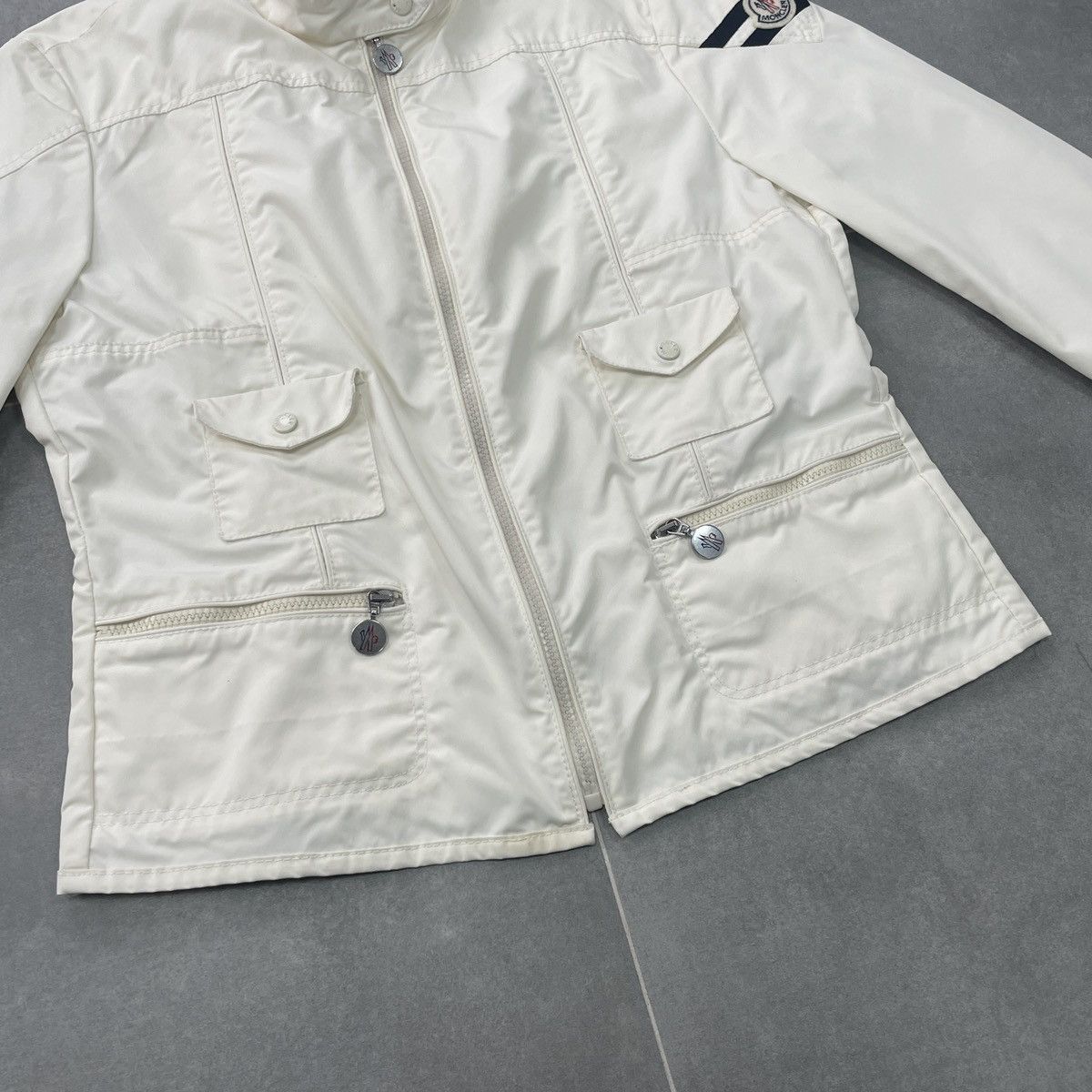 Moncler Authentic Moncler Women Jacket Size 3 (M) Size M / US 6-8 / IT 42-44 - 5 Thumbnail