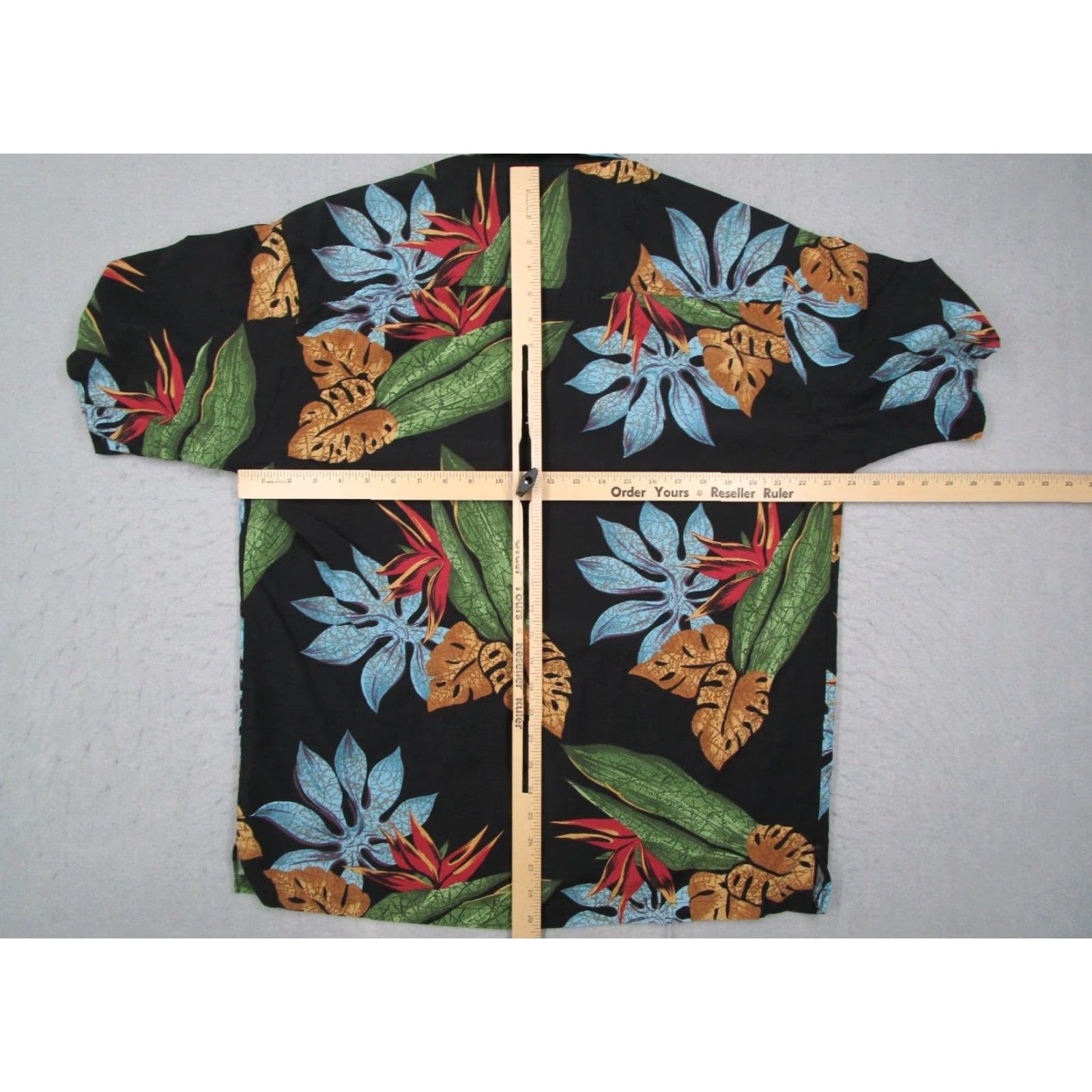 Vintage Kahala Shirt Mens Large Black Floral Button Up Hawaiian Linen Blend Made in USA Size US L / EU 52-54 / 3 - 5 Thumbnail