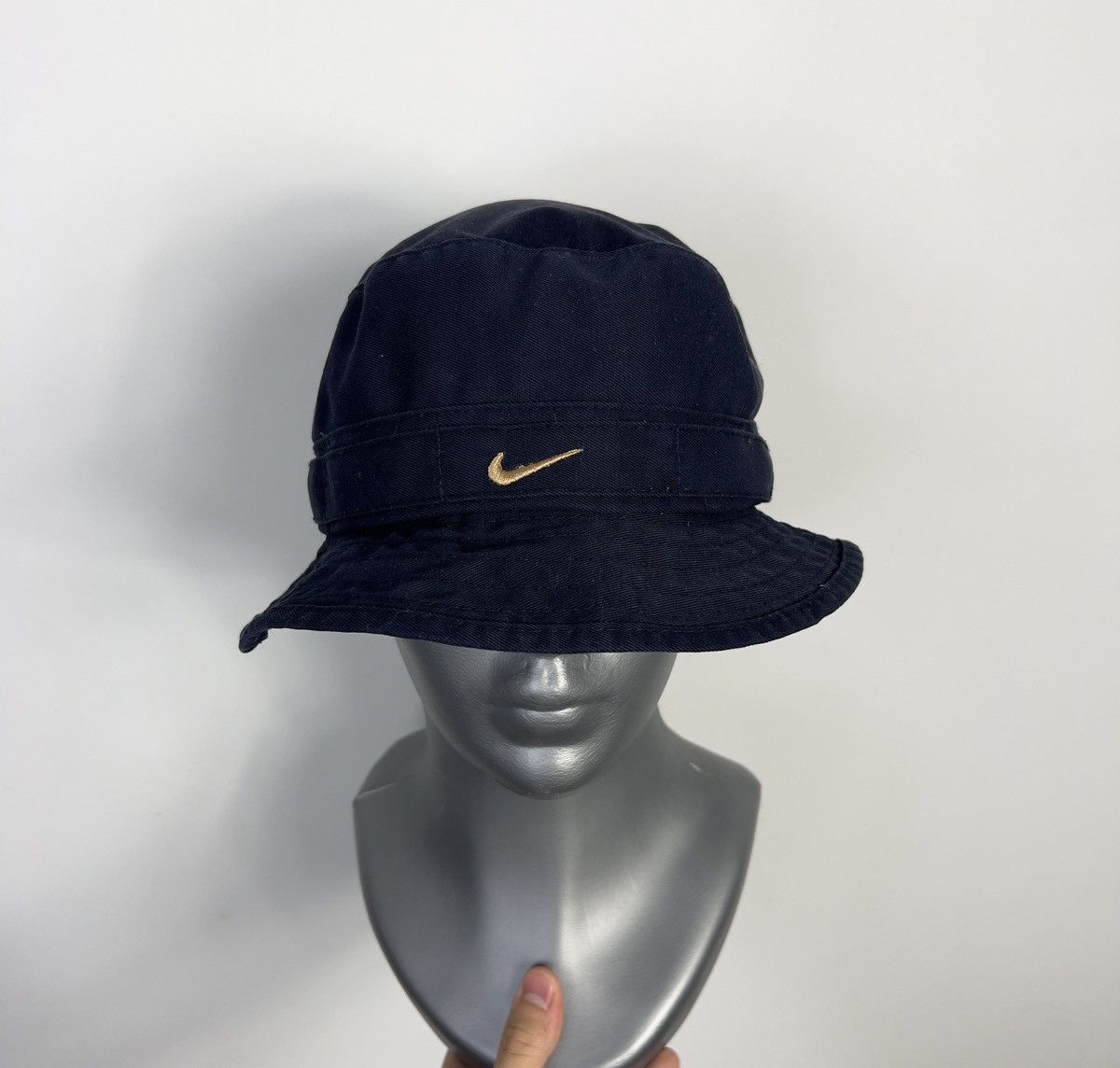Nike Bucket Hut Nike Small Logo Swoosh Vintage Size ONE SIZE - 1 Thumbnail