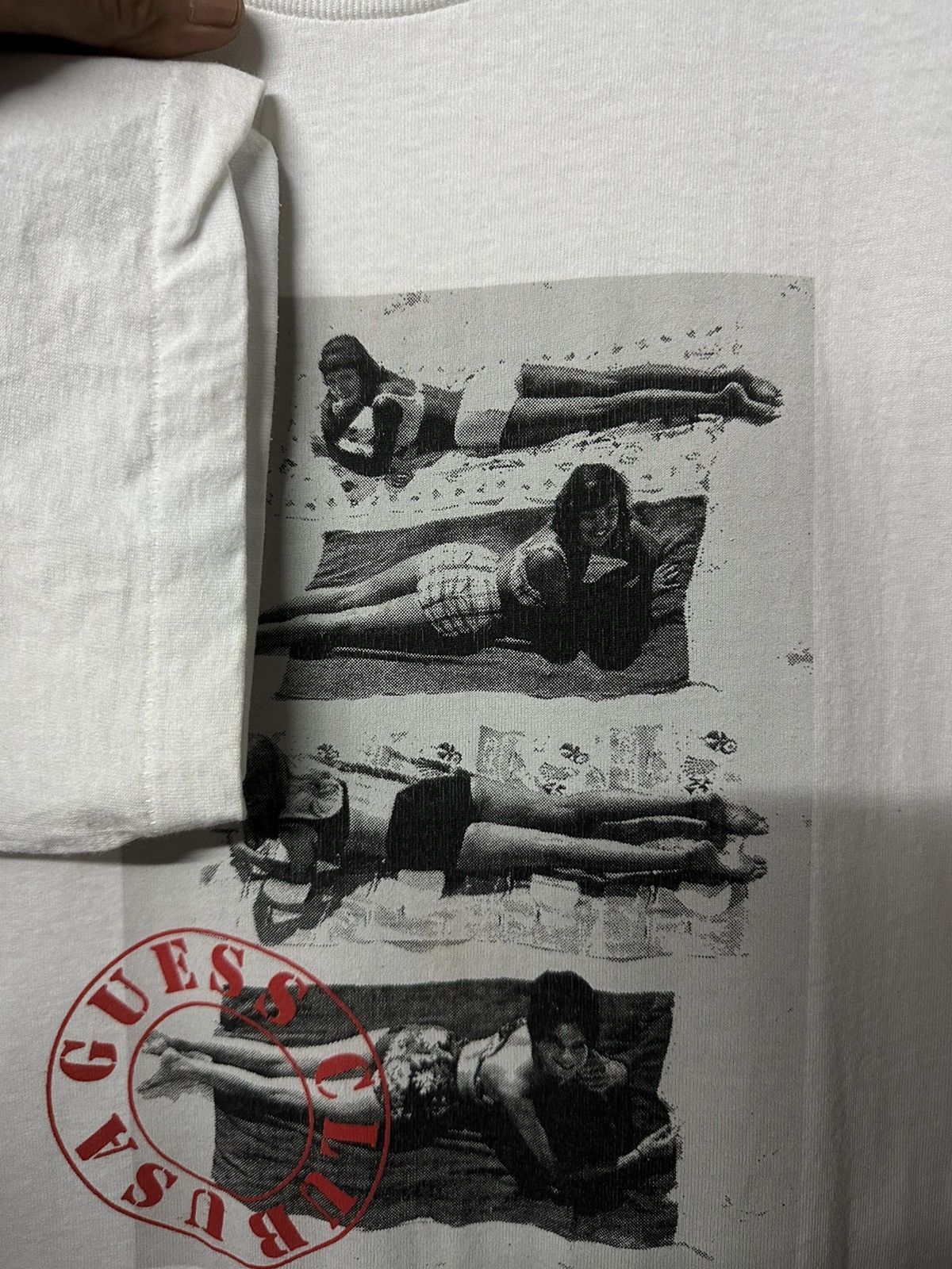 Guess × Vintage Vintage 90s Guess Club Usa Bikini Photo Tee Size US L / EU 52-54 / 3 - 5 Thumbnail