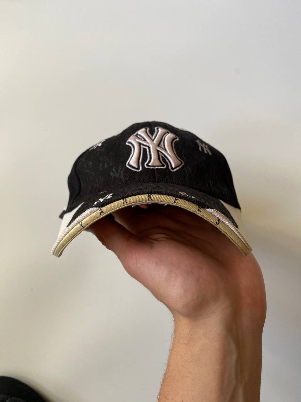 MLB Vintage MLB New York Yankees Cap New Era OS Size ONE SIZE - 2 Thumbnail