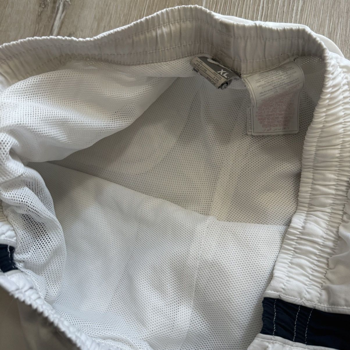 Nike Nike Vintage Track Pants Shirts White Y2K Size XL Size US 38 / EU 54 - 6 Thumbnail
