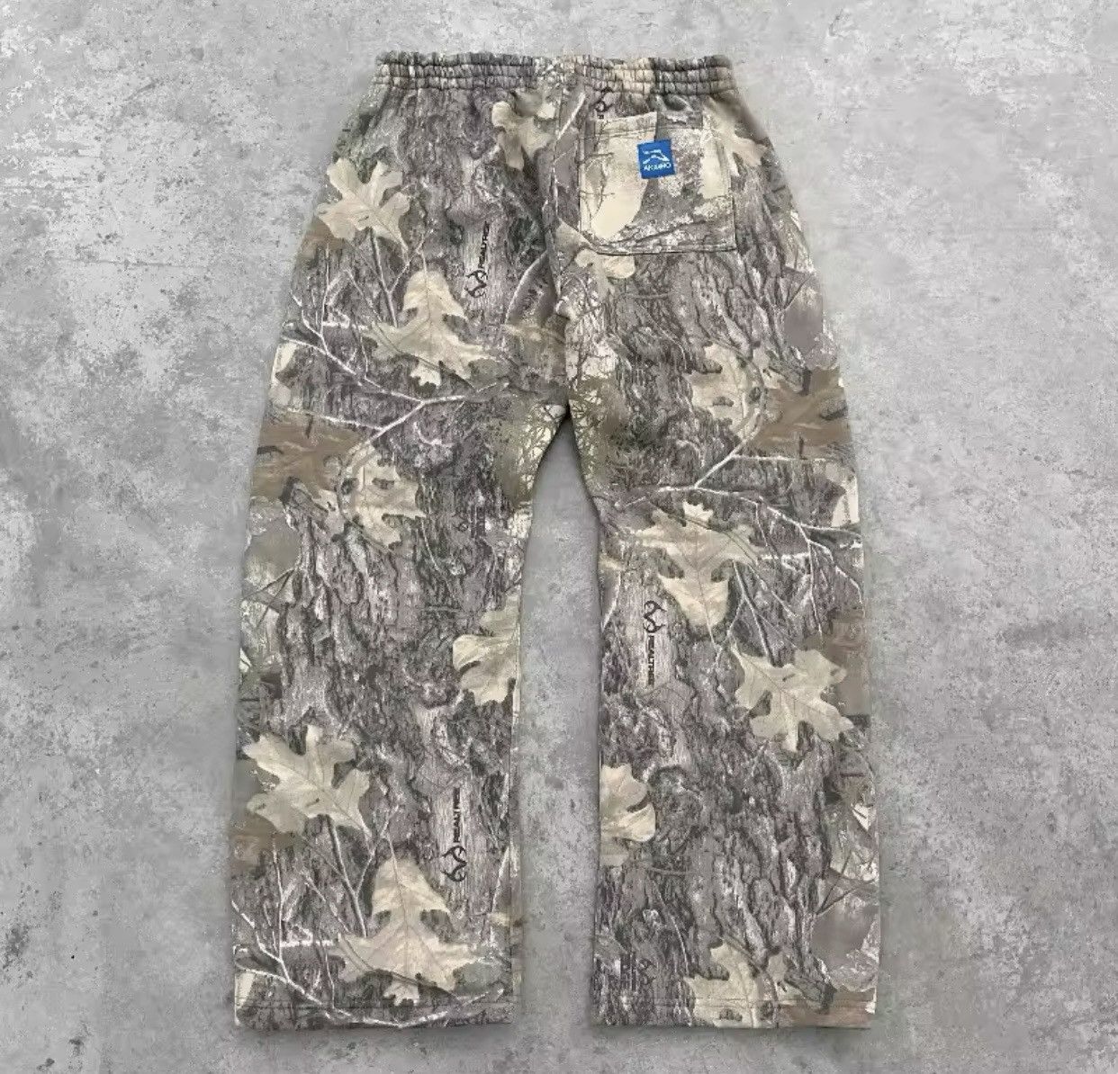 Vintage Y2K Retro SweatPants Camouflage Pattern Print Size US 38 / EU 54 - 2 Thumbnail