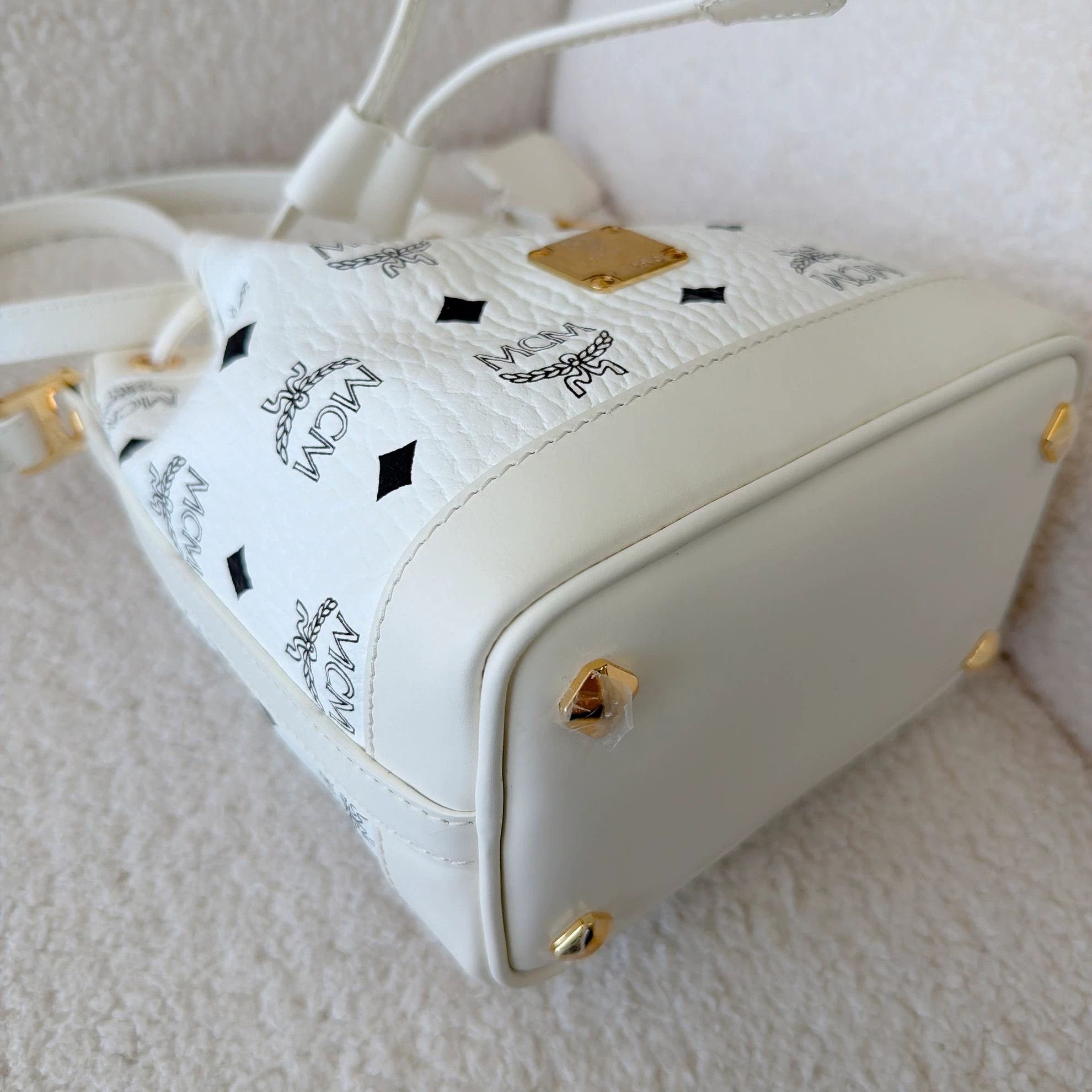 MCM MCM White Drawstring Bucket Bag 5275 16.5x20.5x11 Size ONE SIZE - 6 Thumbnail