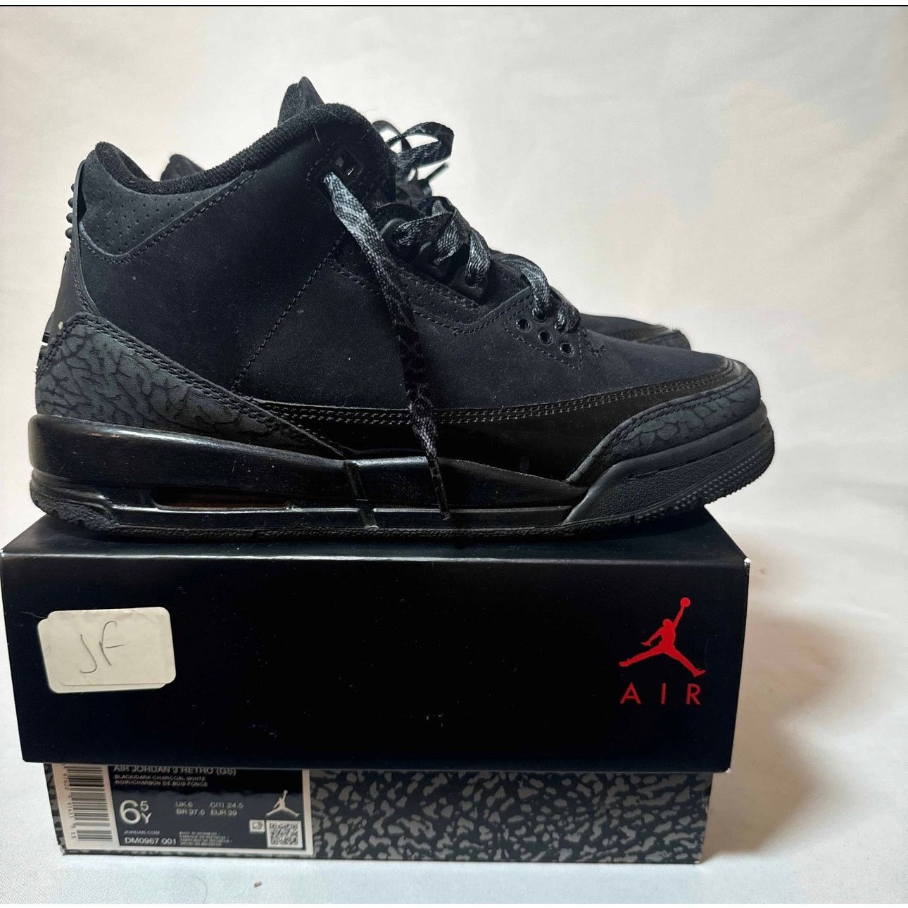 Jordan Brand × Nike Size 6.5 - Air Jordan 3 Retro GS Black Cat 2025 Men's Shoes Size US 6.5 / EU 39-40 - 1 Thumbnail