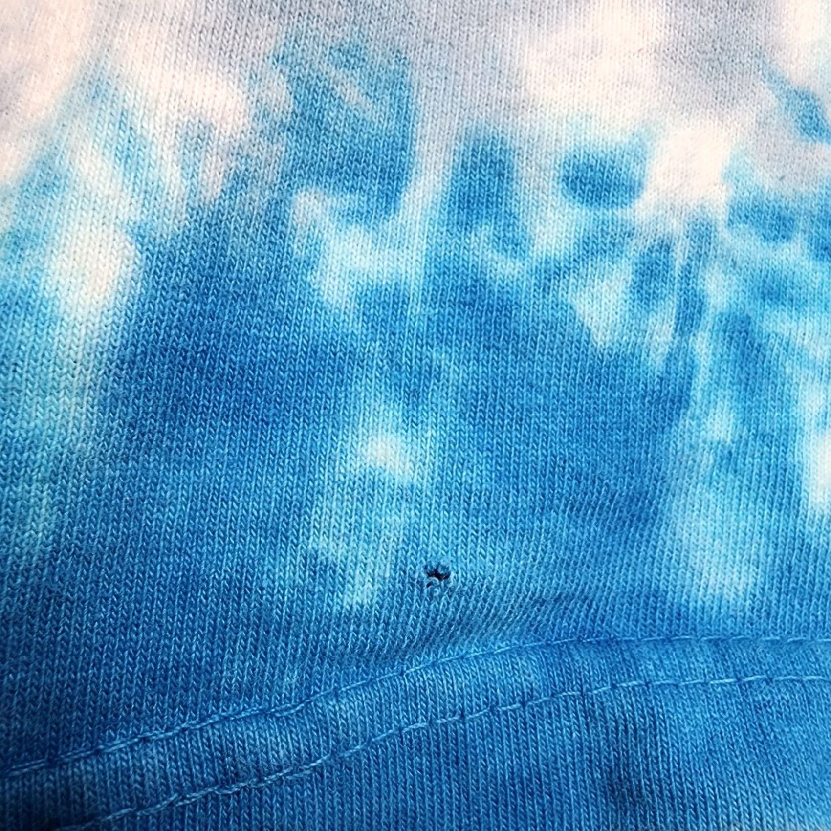 Liquid Blue Liquid Blue Grateful Dead Fractal Stealie Blue Tie-Dye Shirt L 2000 Mens Size US L / EU 52-54 / 3 - 8 Thumbnail