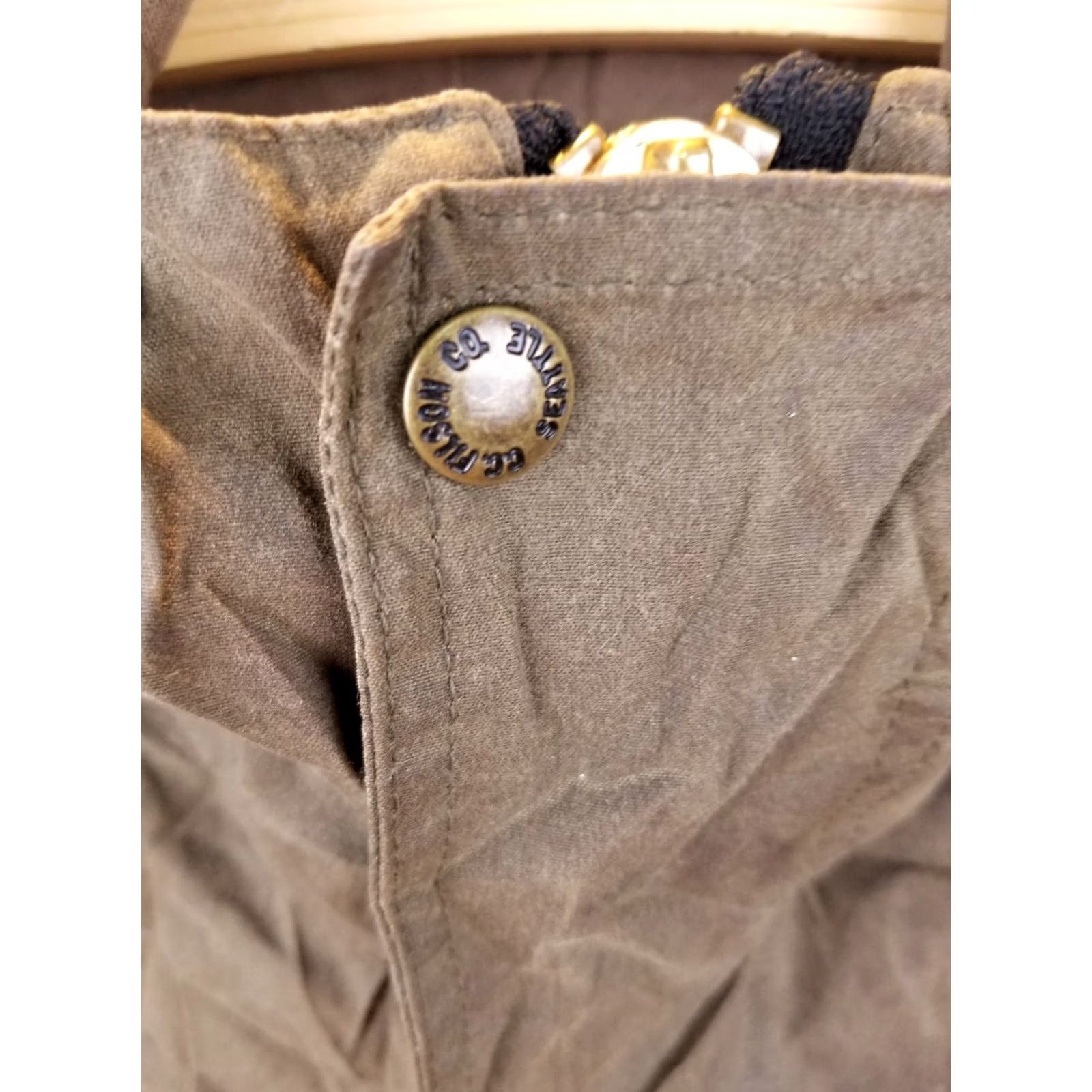 Filson VINTAGE Filson OIL WAXED THIN CLOTH HUNTING HOODED JACKET SZ XLARGE Jacket Men XL Green Hooded Lined OVERCOAT Hunting 90s Size US XL / EU 56 / 4 - 2 Thumbnail