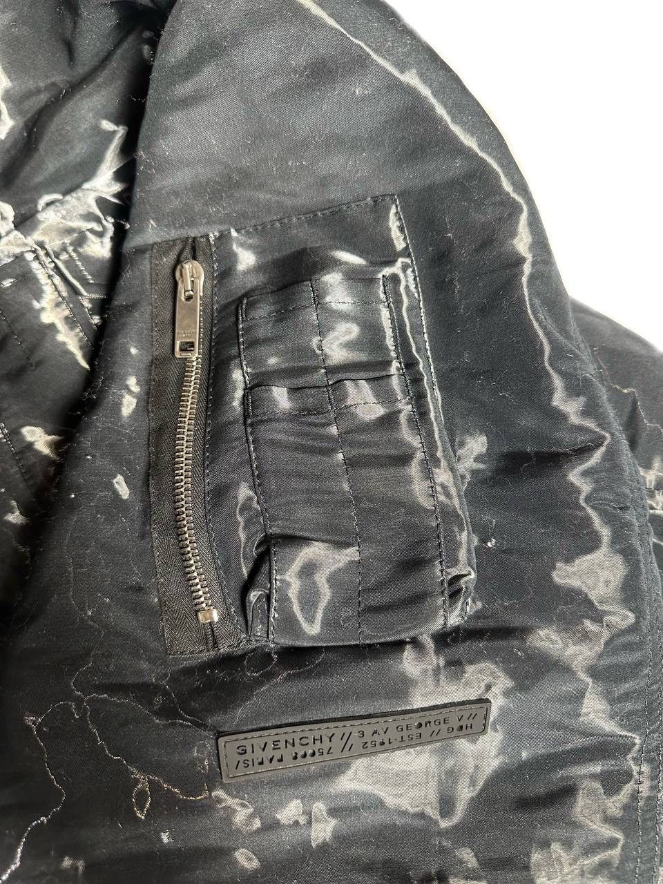 Givenchy Givenchy Black Patch Wet Effect Bomber Jacket Mens XL Size US XL / EU 56 / 4 - 6 Thumbnail