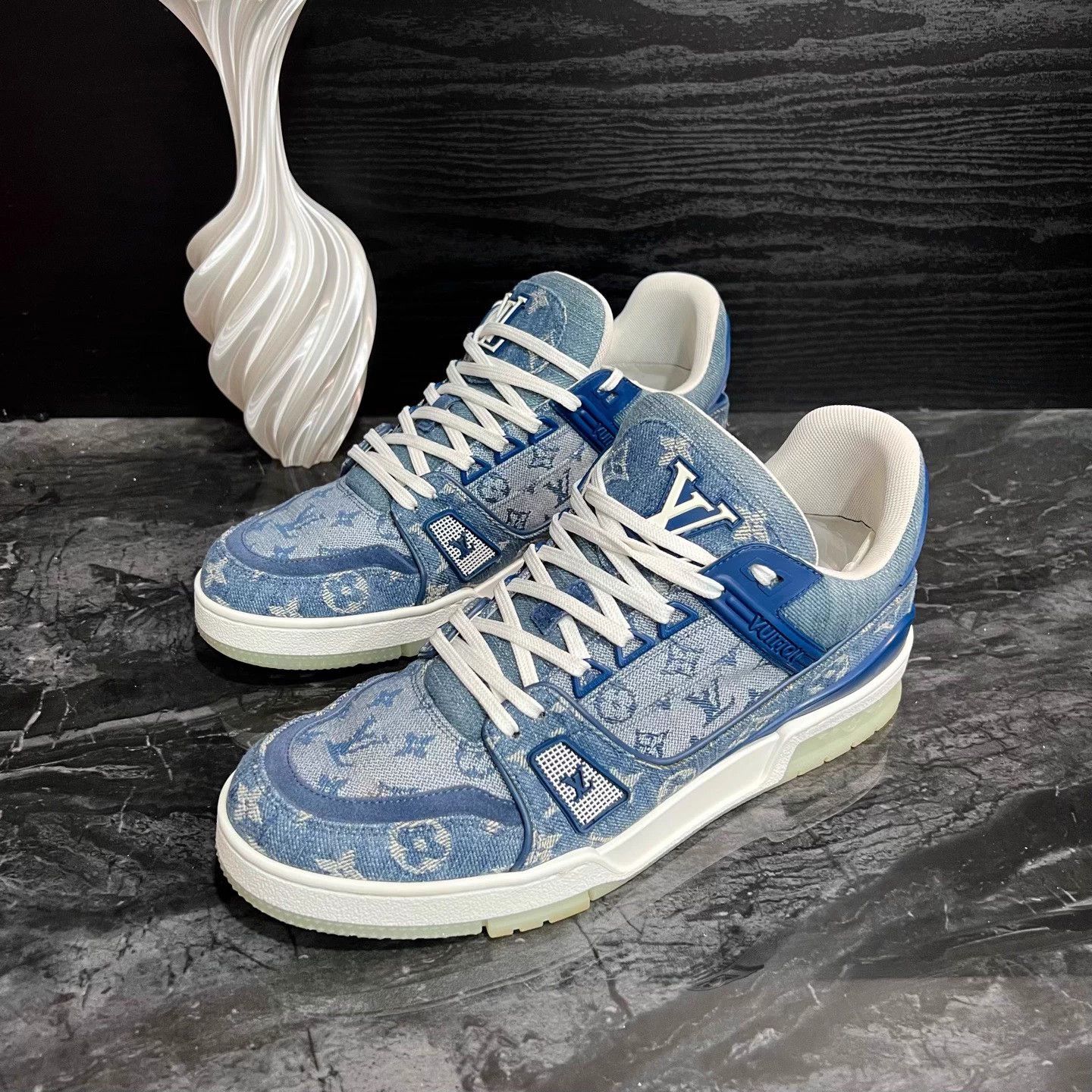 Louis Vuitton Lv 1089 41 Denim W/Blue Trainer 95 New Size US 8 / EU 41 - 1 Thumbnail