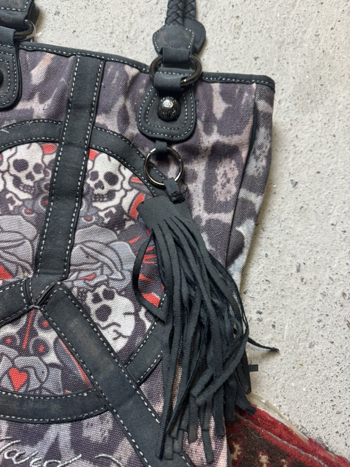 Ed Hardy × Japanese Brand × Vintage Vintage Y2K Ed Hardy Faded Skull Hippie Logo Bag Messenger Size ONE SIZE - 2 Thumbnail