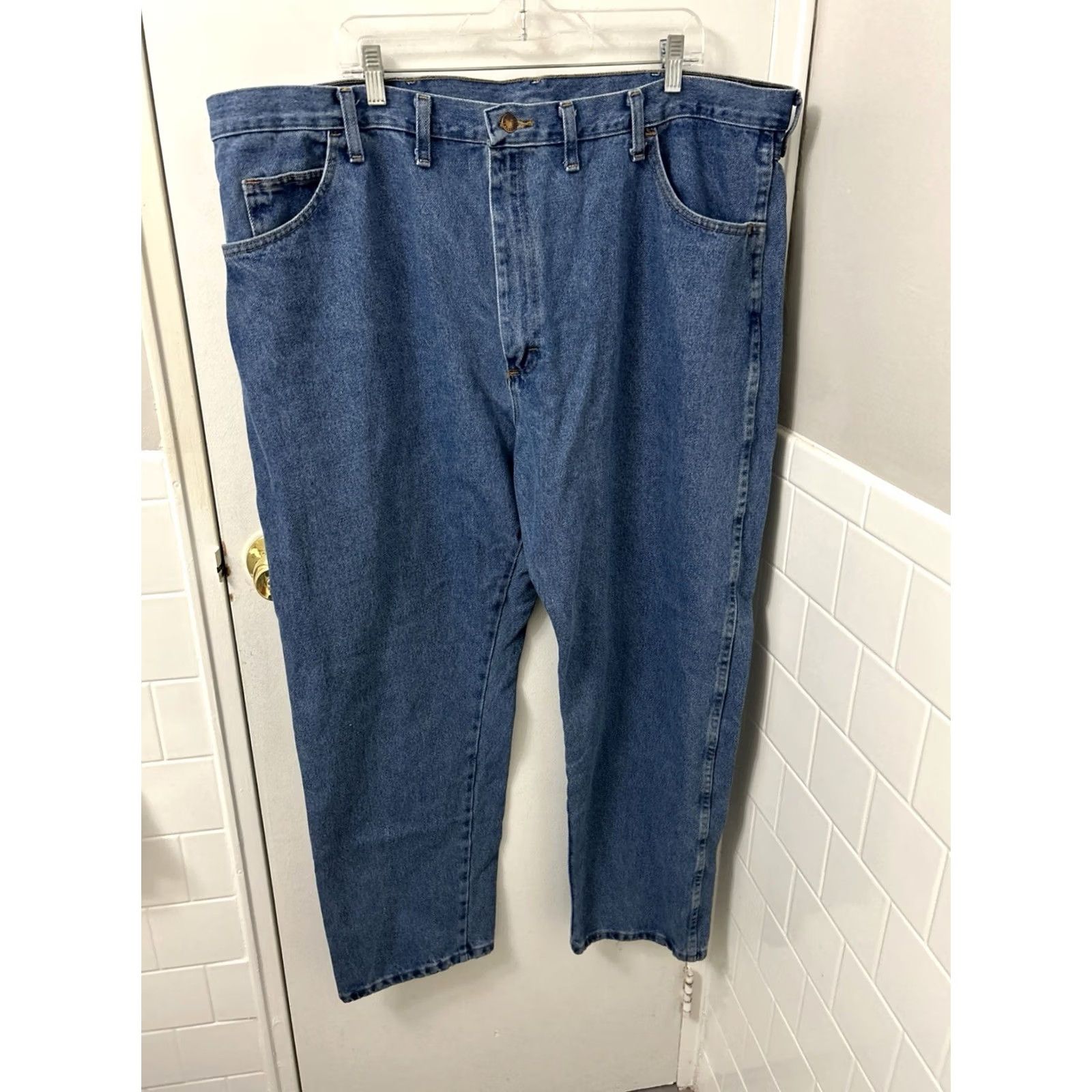 Wrangler Wrangler Rustler Jeans Mens 44x30 Light Wash Relaxed Fit Heavyweight Denim NWT Regular 5-Pocket Size US 44 / EU 60 - 7 Thumbnail