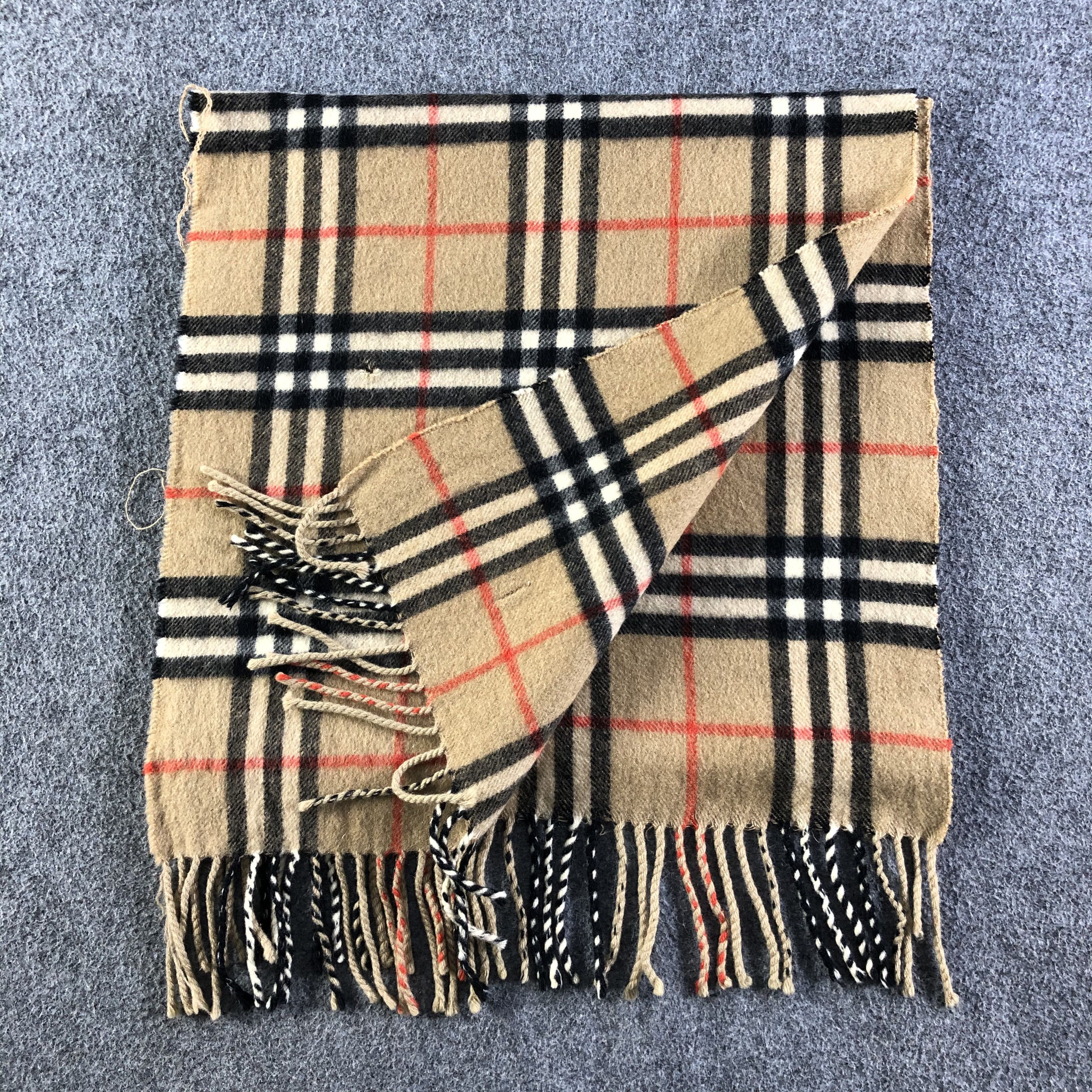 Burberry Burberrys Pure Cashmere Scarf / Muffler / Neckwear Size ONE SIZE - 8 Thumbnail