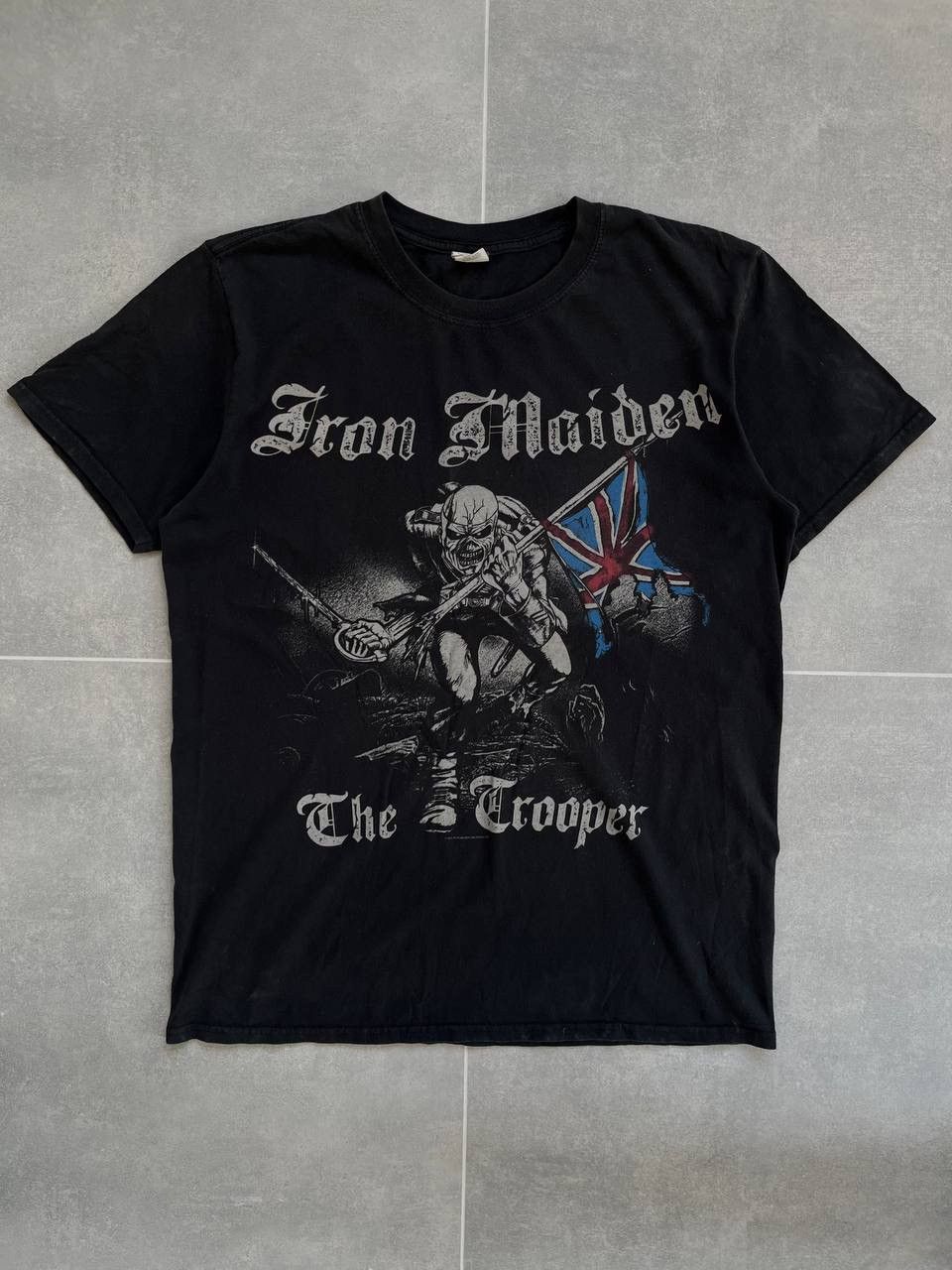 Band Tees Iron Maiden 2011 Logo Tee Size US M / EU 48-50 / 2 - 1 Thumbnail
