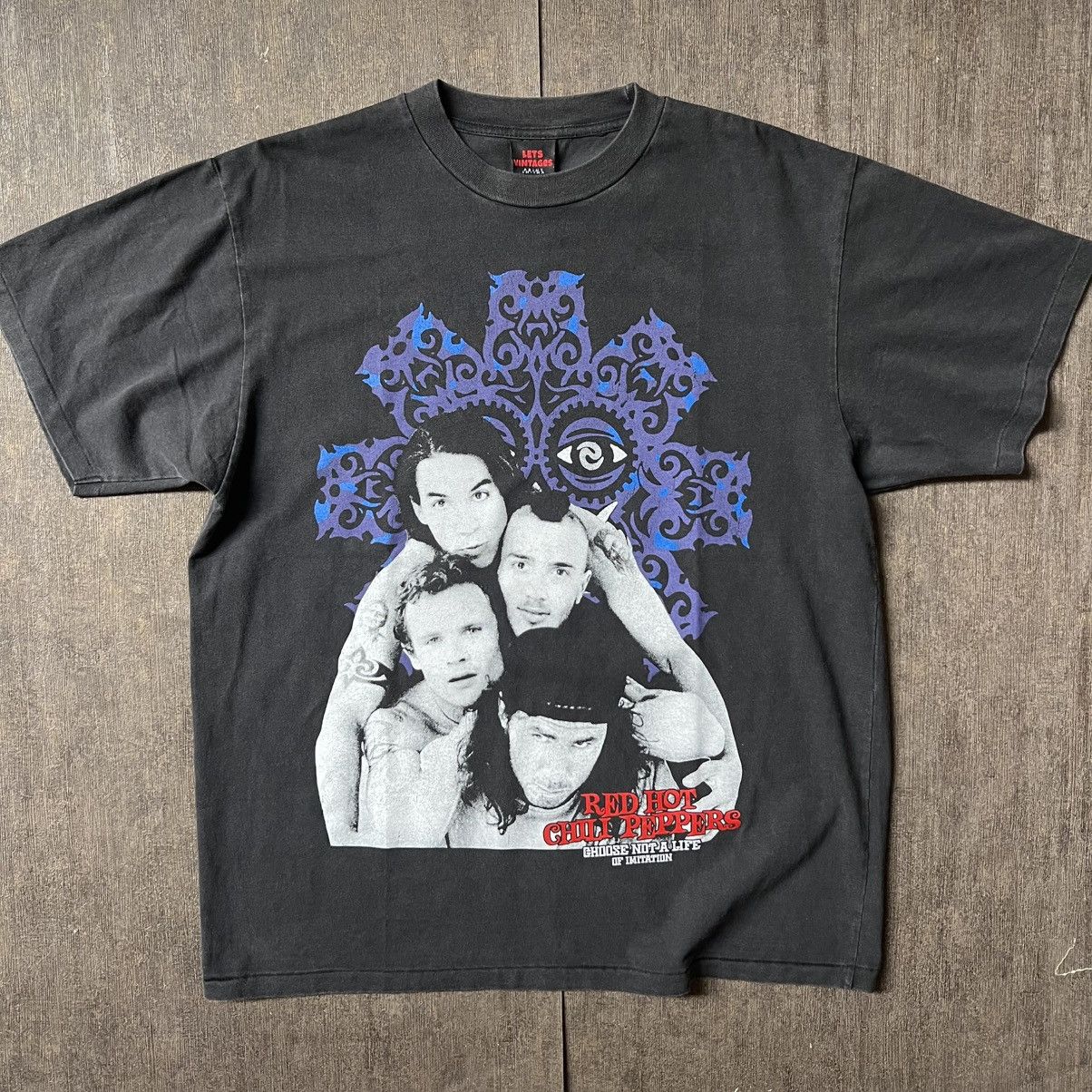 Band Tees ⚠️ltd⚠️red hot chilli peppers bali barong Size US XL / EU 56 / 4 - 1 Thumbnail