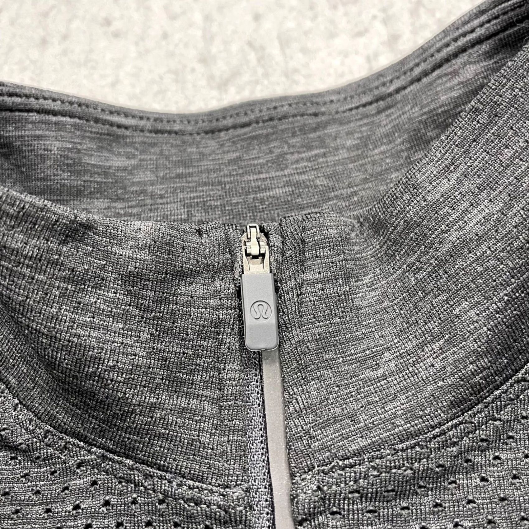 Lululemon Lululemon Jacket Mens Small Gray 1/4 Zip Pullover Gym Activewear Sports Running & Training Mens S Gray Size US S / EU 44-46 / 1 - 3 Thumbnail