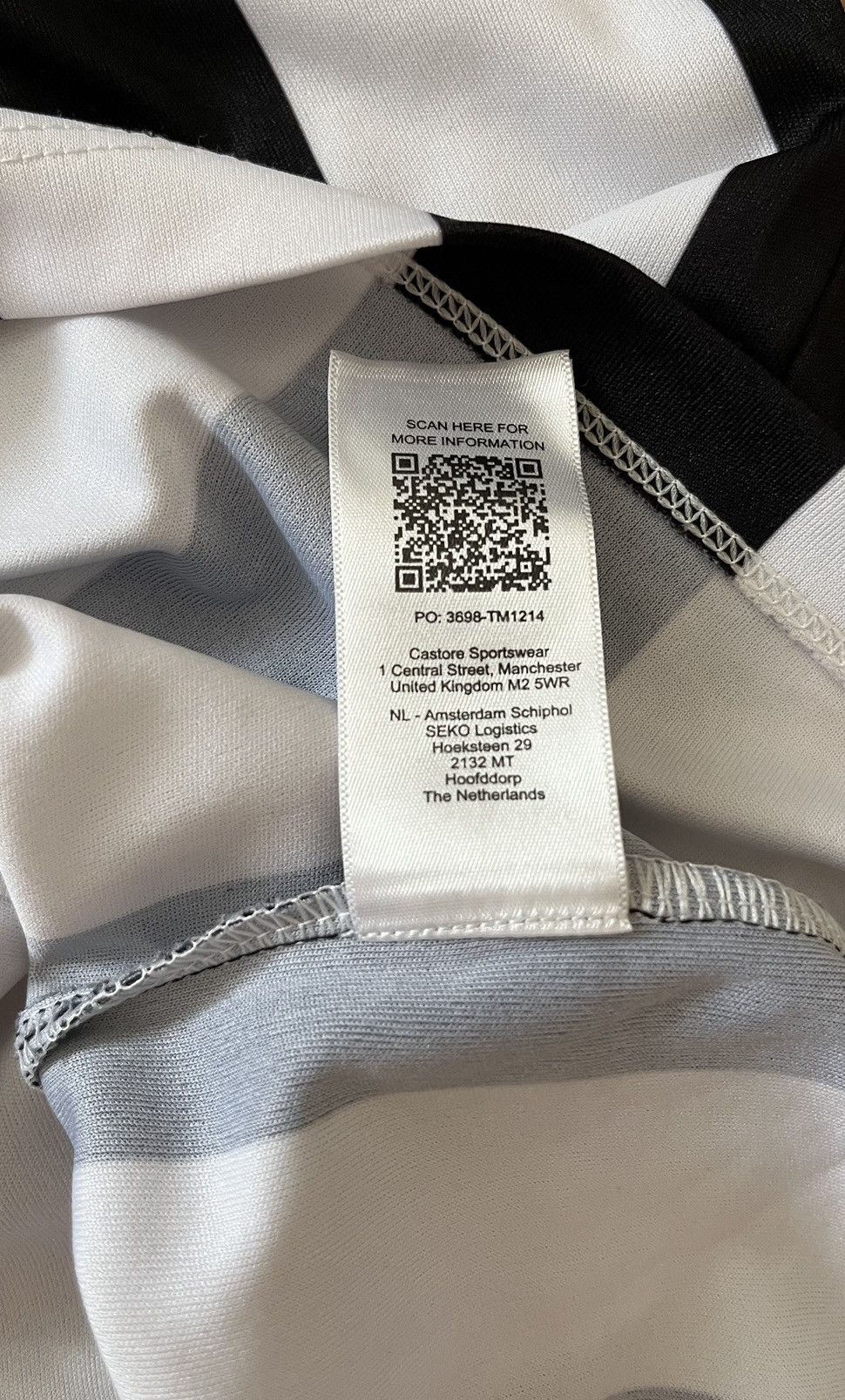 Castore Castore 2022/2023 Newcastle United Home Soccer Jersey Size US L / EU 52-54 / 3 - 7 Thumbnail