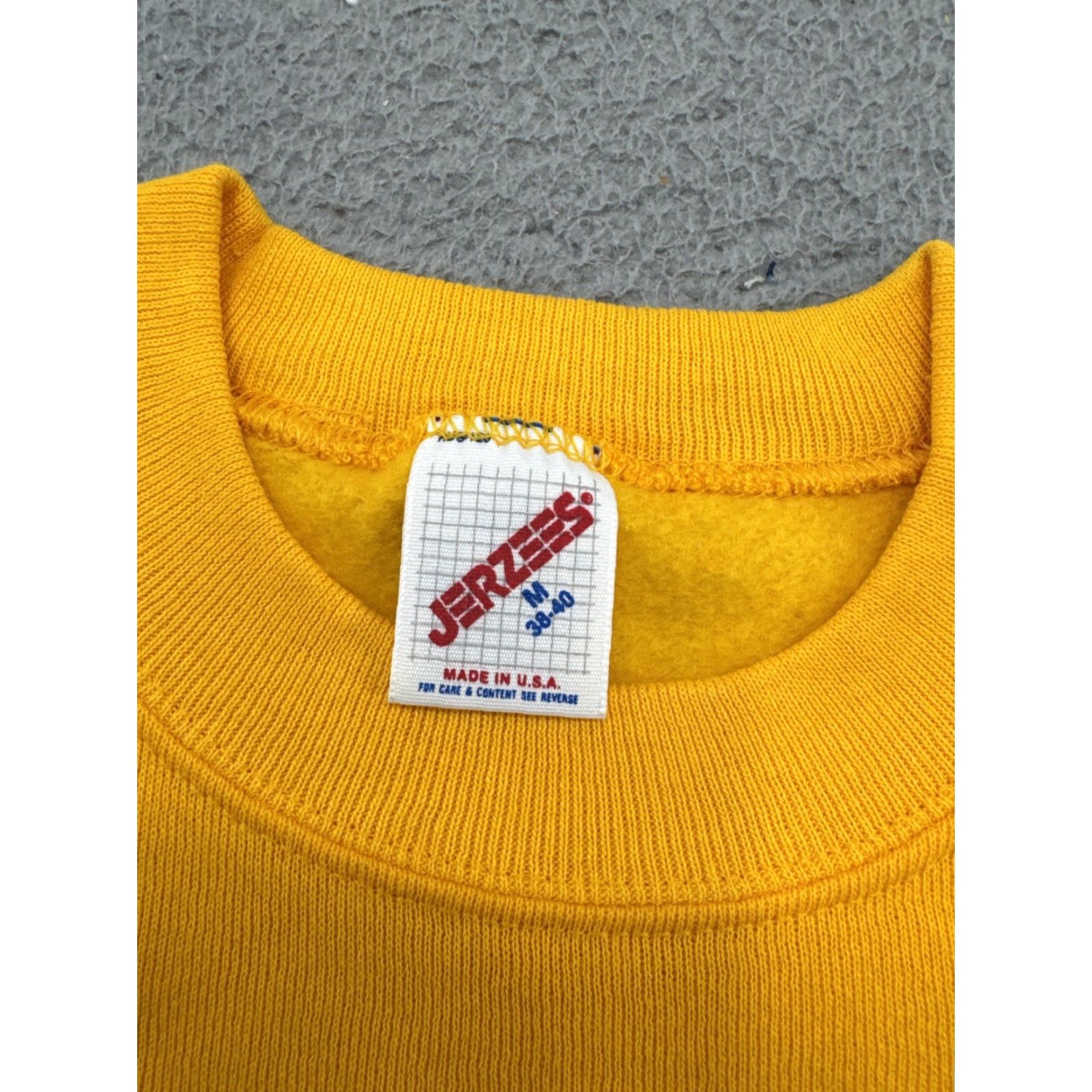 Jerzees VINTAGE Mardi Gras USA Jerzees Sweatshirt Raglan 90s Yellow M Adult Unisex Shirts? Size US M / EU 48-50 / 2 - 3 Thumbnail