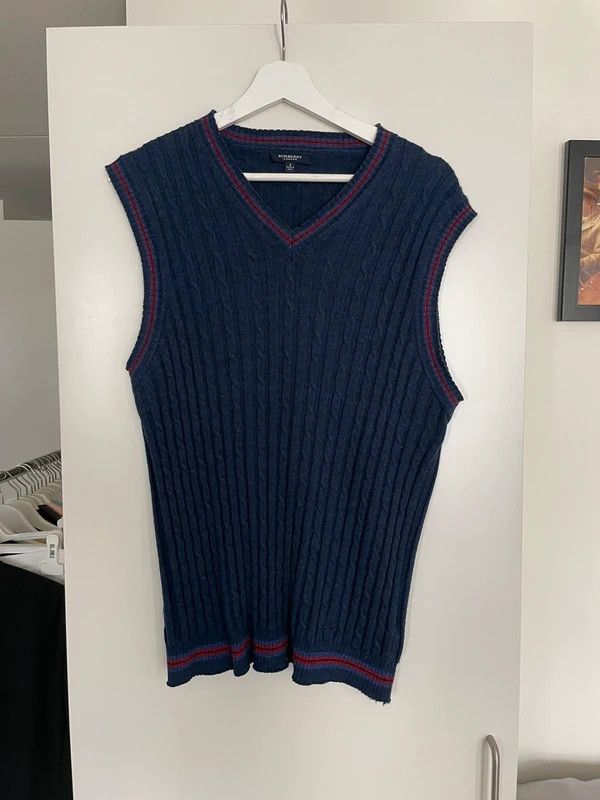 Burberry Burberry Navy Vest (L) Size US L / EU 52-54 / 3 - 1 Thumbnail
